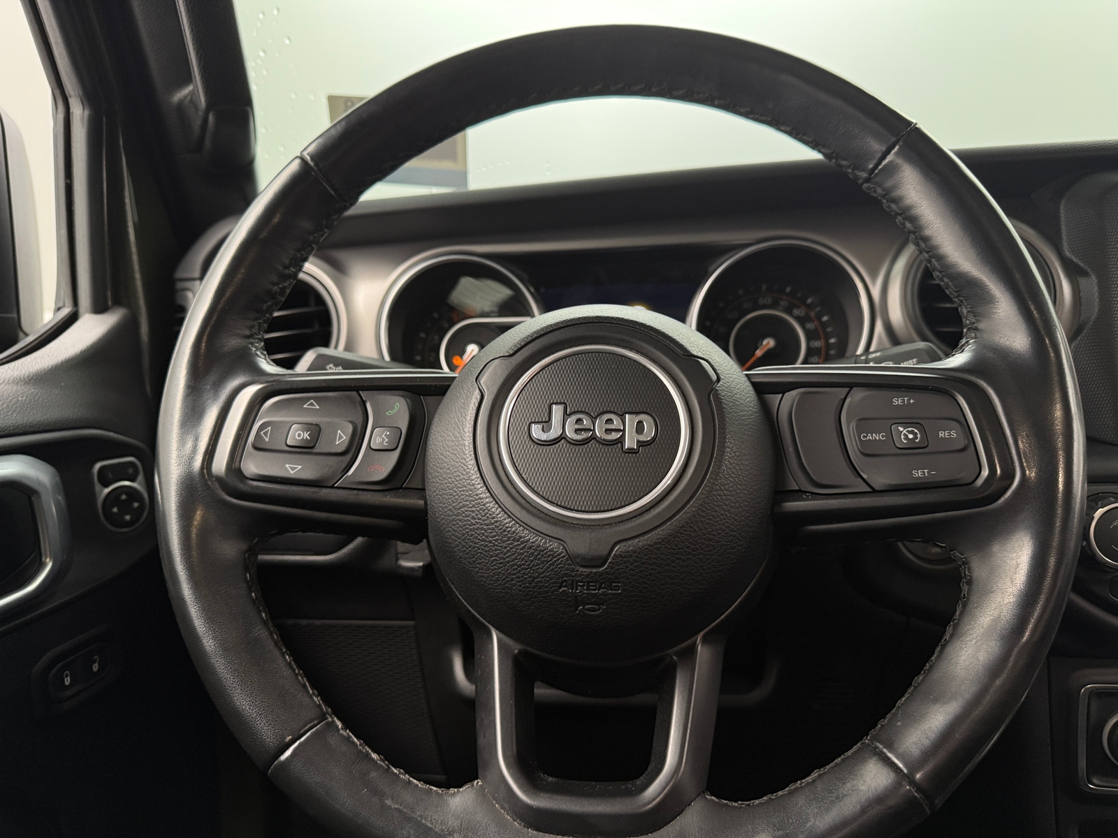 Thumbnail: 2022 Jeep Gladiator - 5