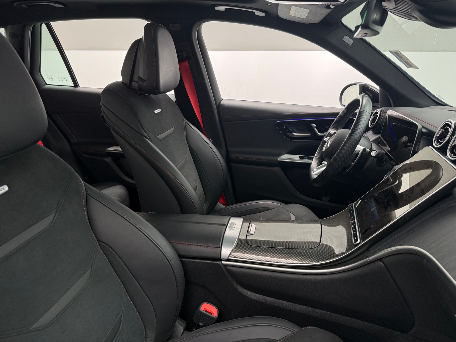 Thumbnail: 2025 Mercedes-Benz GLC - 2