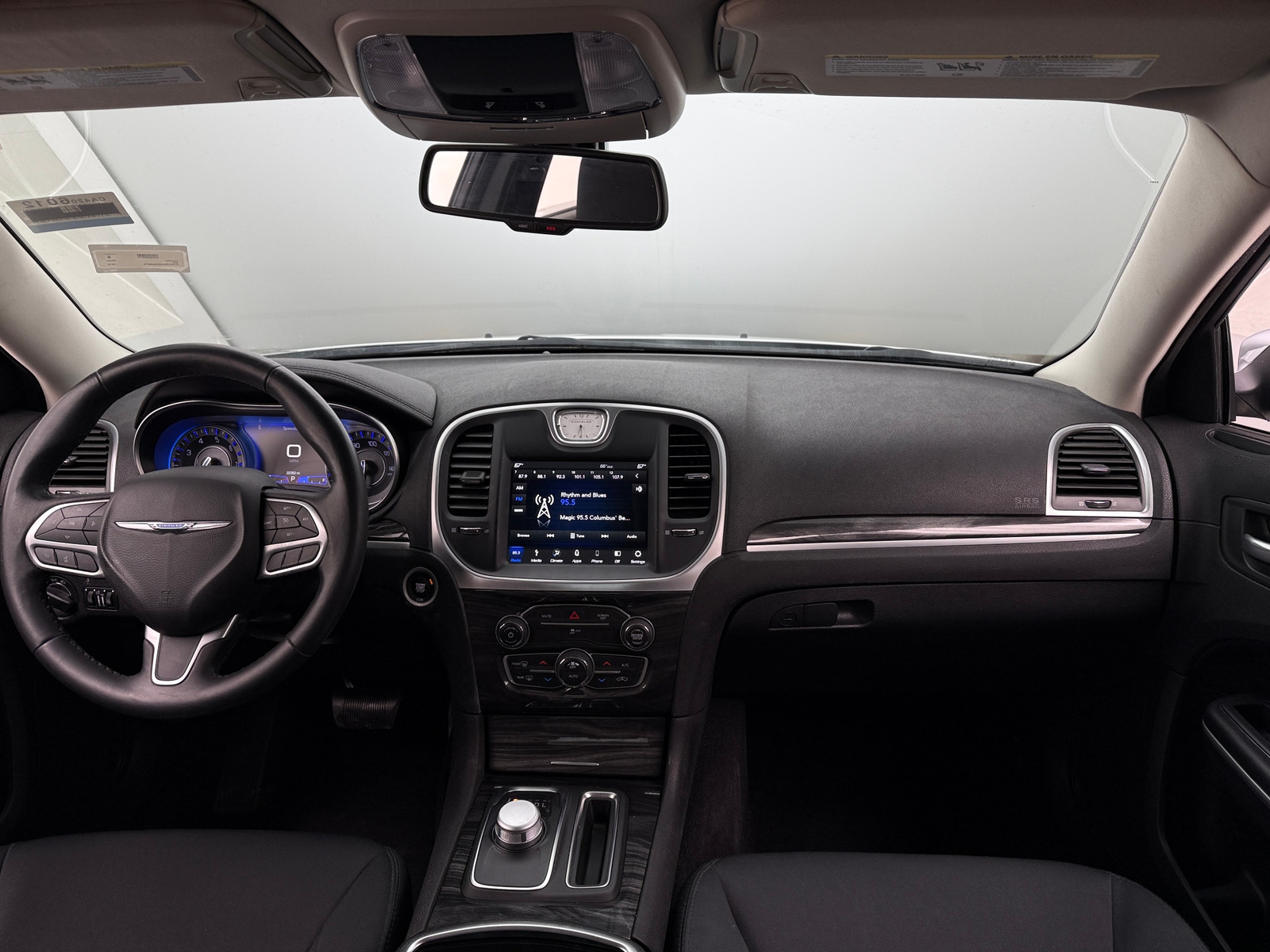 Thumbnail: 2019 Chrysler 300 - 3