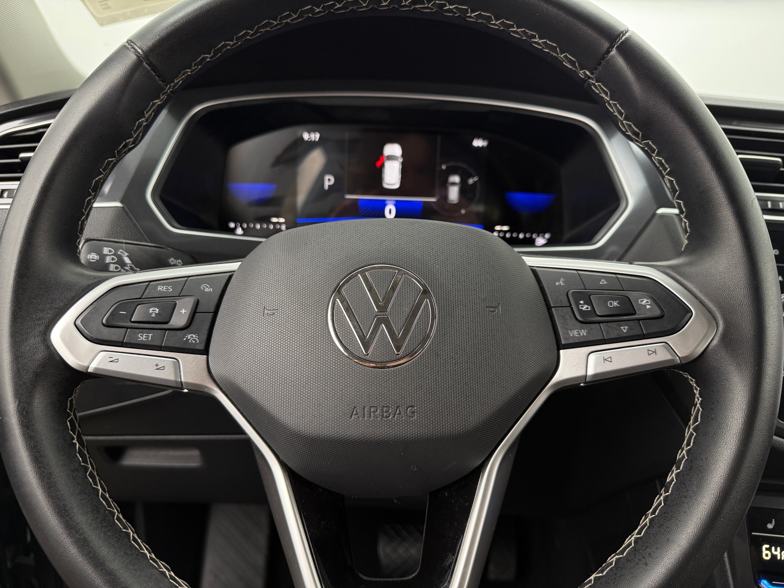 Thumbnail: 2024 Volkswagen Tiguan - 4