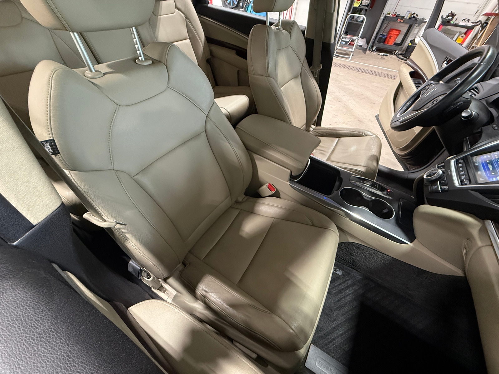 Thumbnail: 2016 Acura MDX - 2