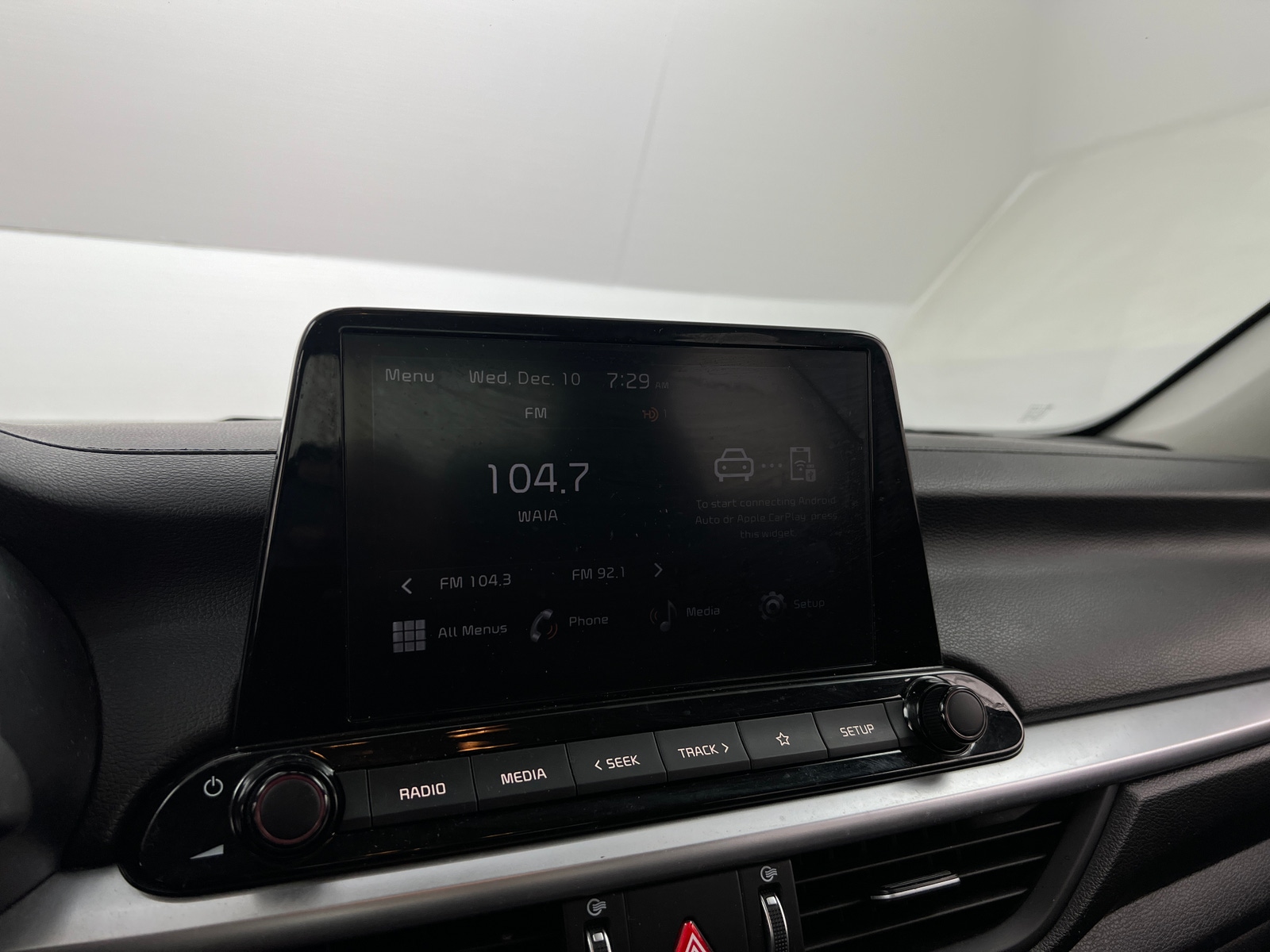 Thumbnail: 2024 Kia Forte - 4