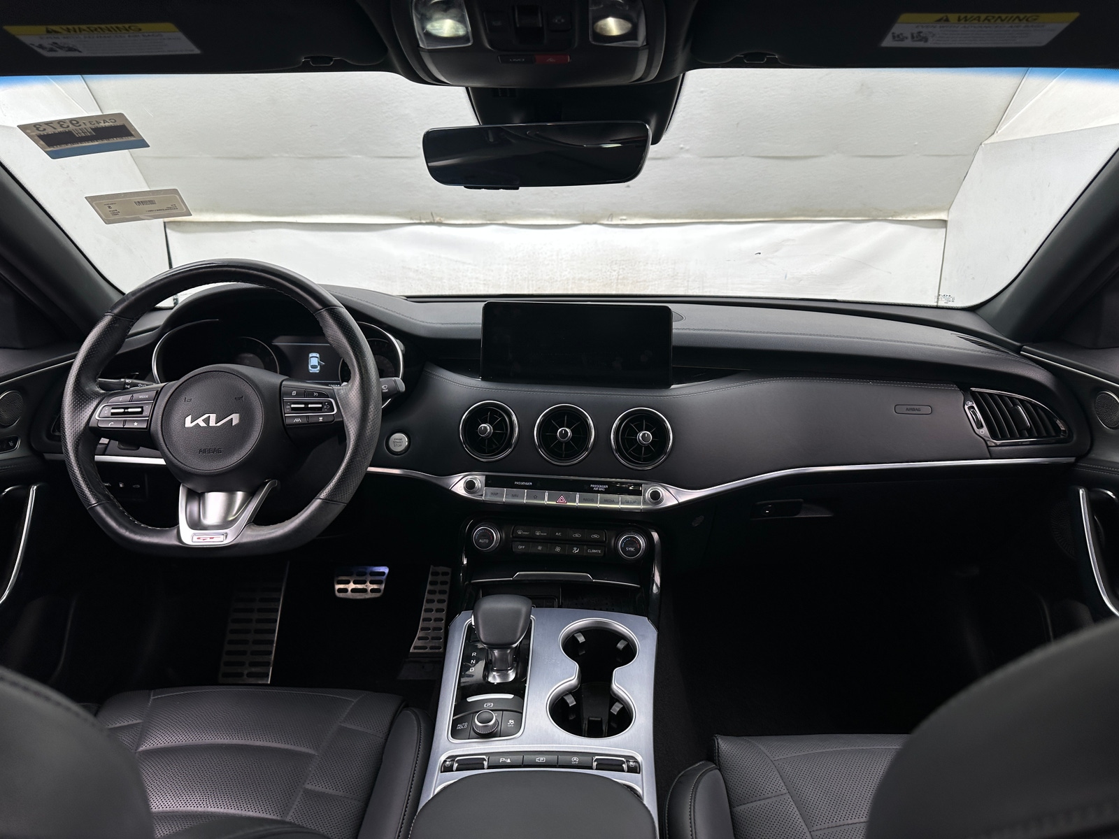 Thumbnail: 2022 Kia Stinger - 2