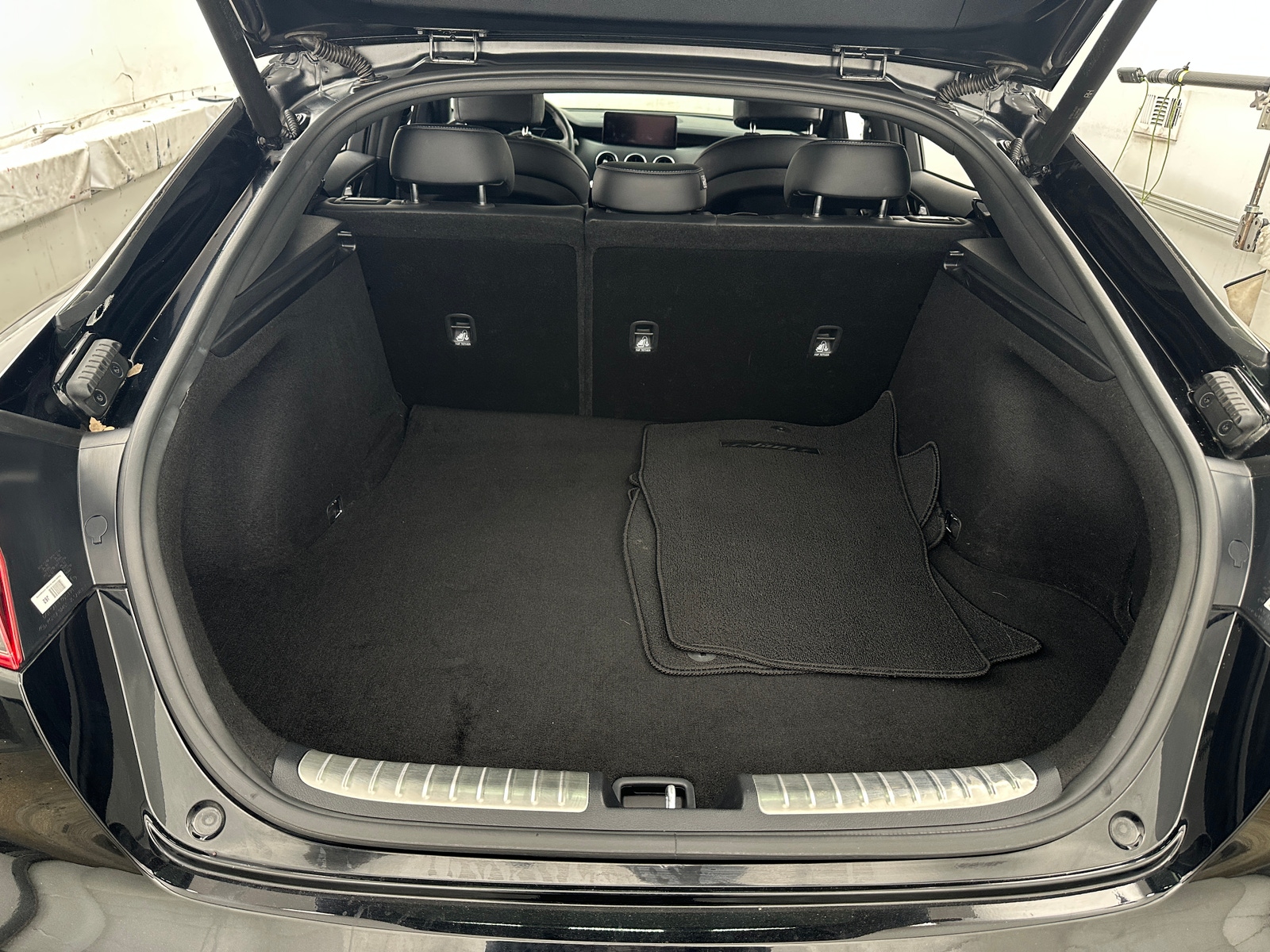 Thumbnail: 2022 Kia Stinger - 6