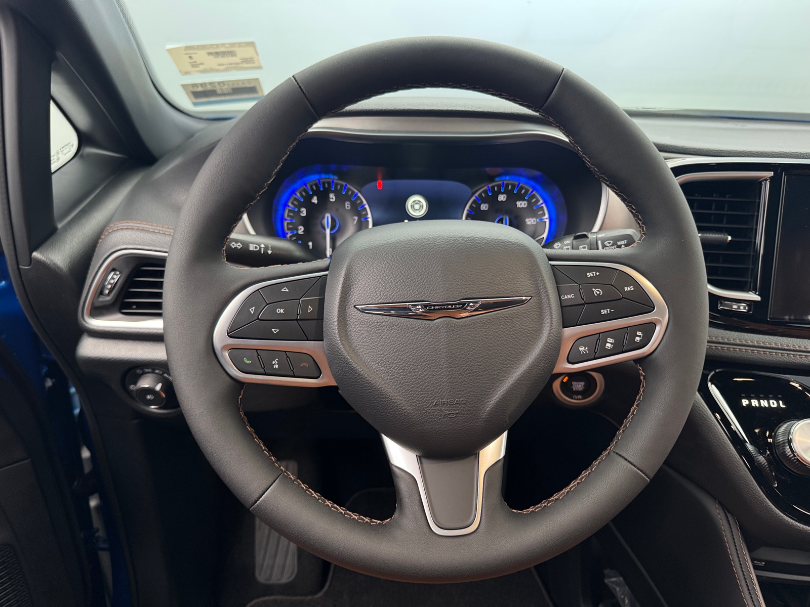 Thumbnail: 2026 Chrysler Pacifica - 4