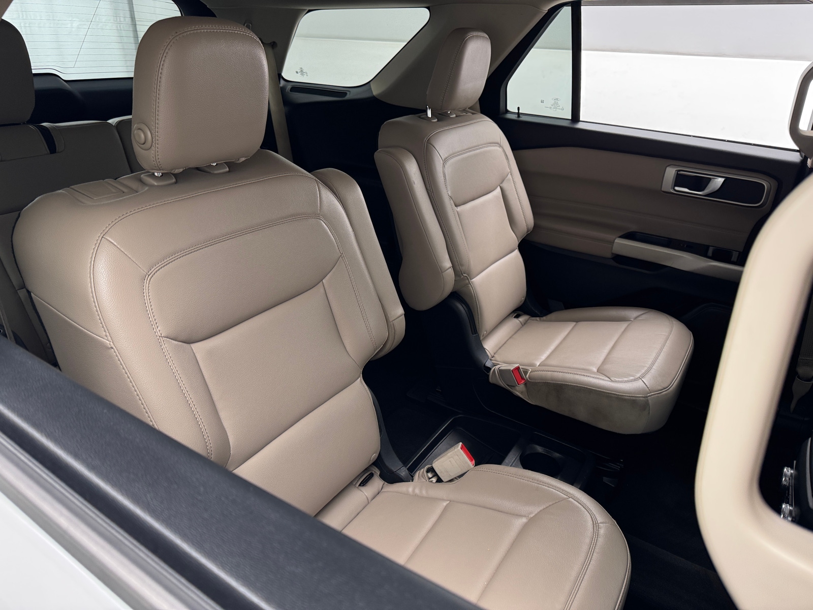 Thumbnail: 2020 Ford Explorer - 5