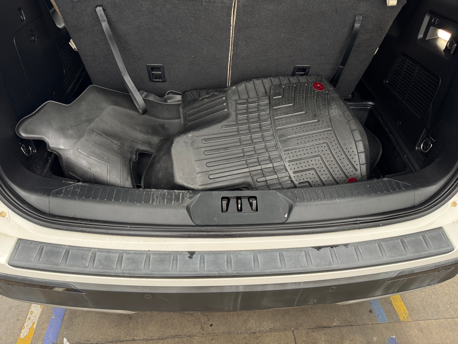 Thumbnail: 2020 Ford Explorer - 6