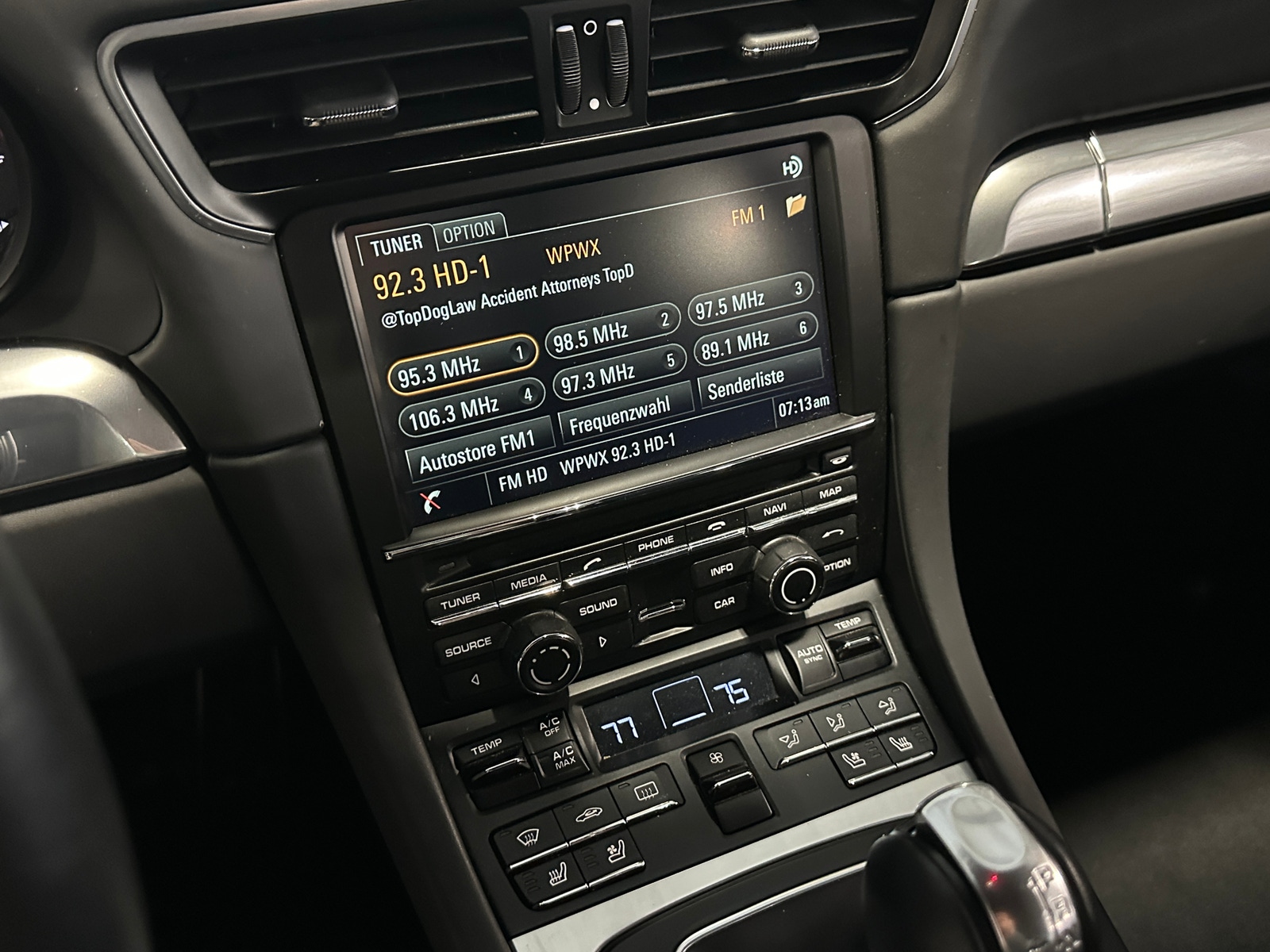 Thumbnail: 2015 Porsche 911 - 2