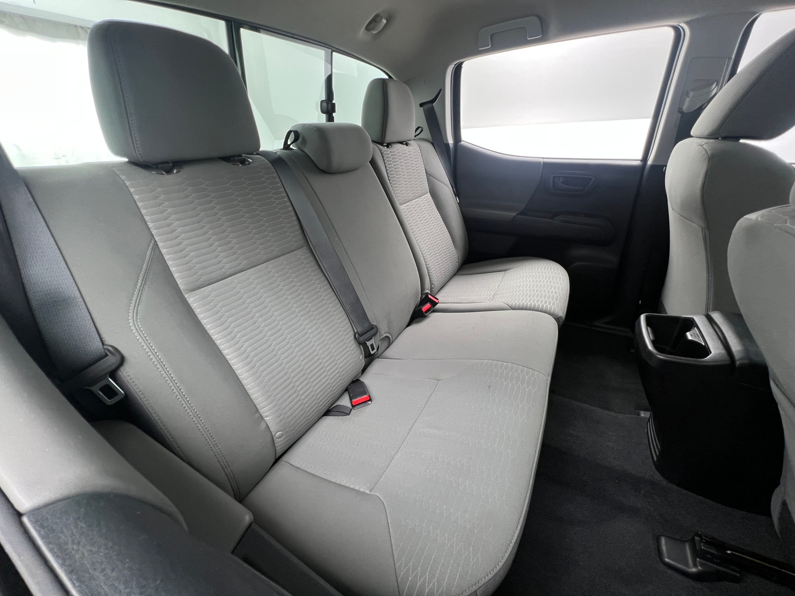 Thumbnail: 2016 Toyota Tacoma - 6