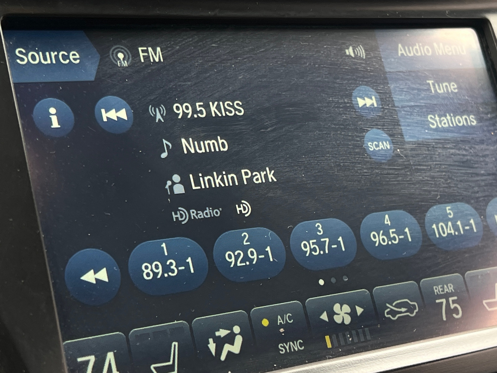 Thumbnail: 2019 Acura MDX - 3