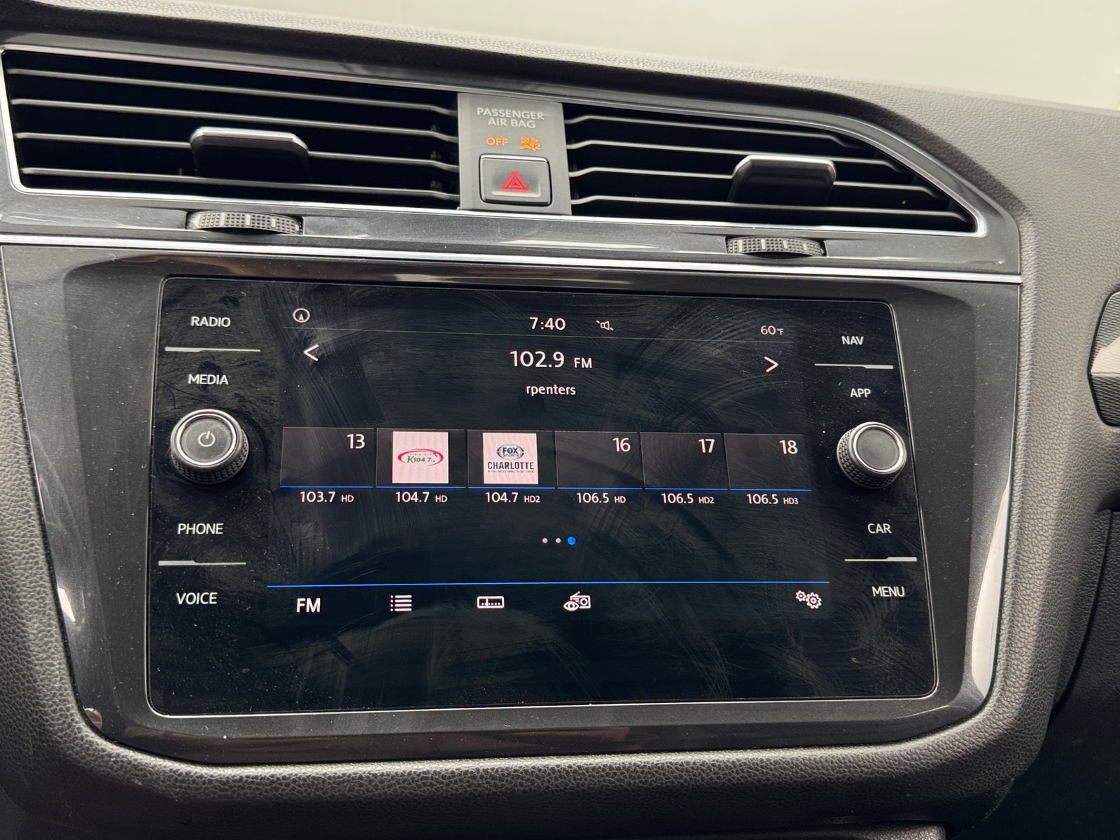 Thumbnail: 2018 Volkswagen Tiguan - 3