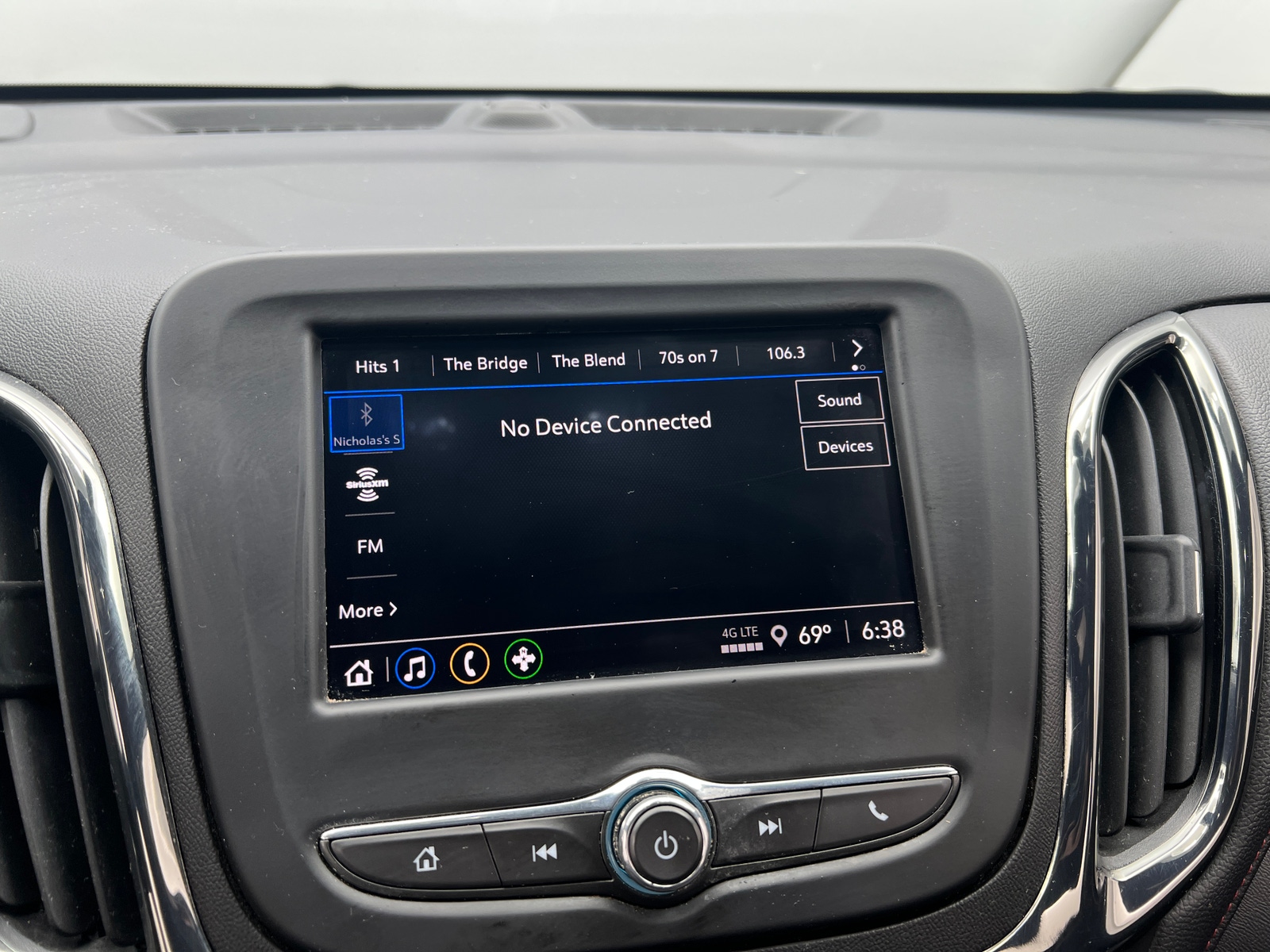 Thumbnail: 2023 Chevrolet Equinox - 4