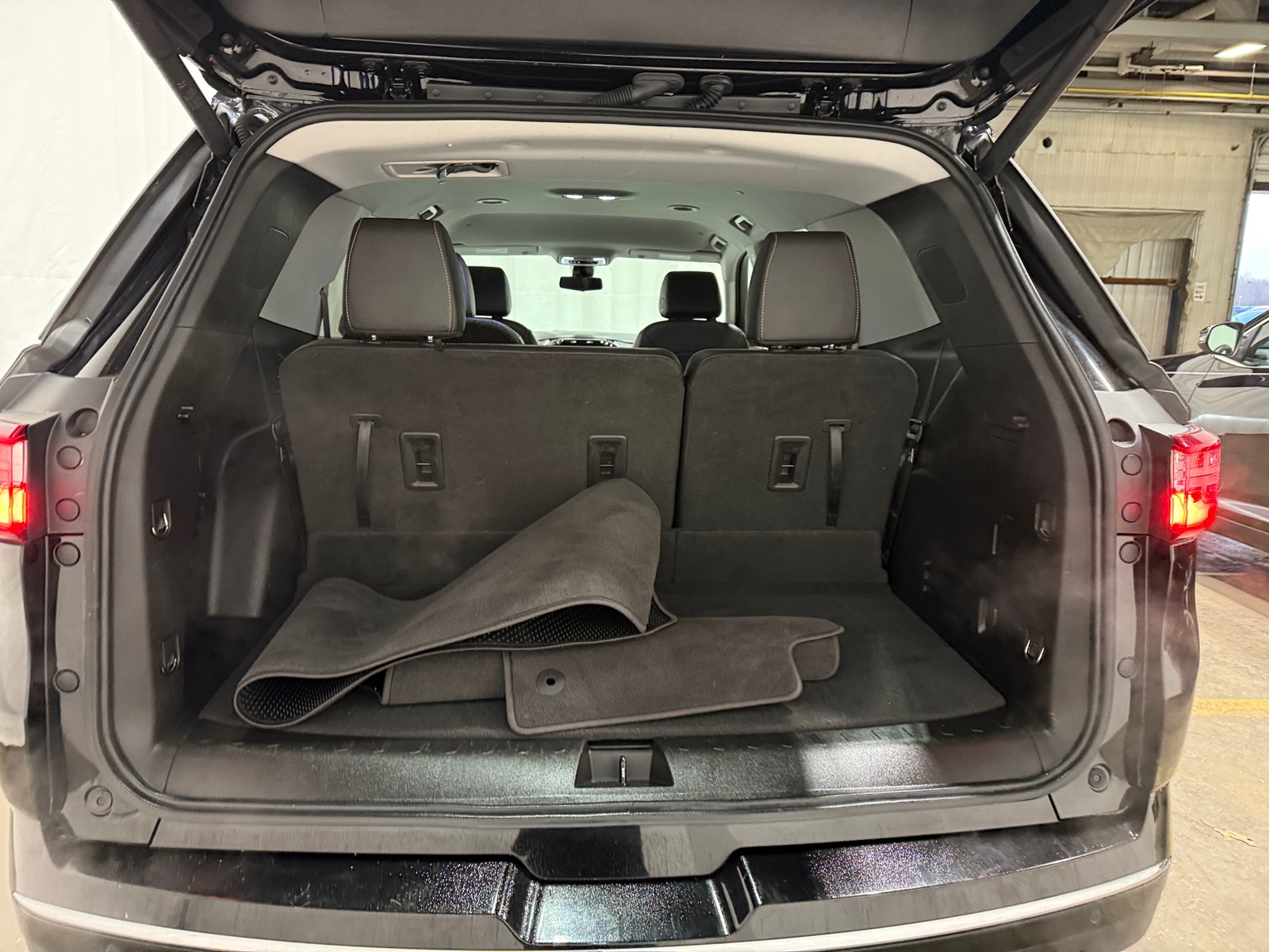 Thumbnail: 2020 Chevrolet Traverse - 6