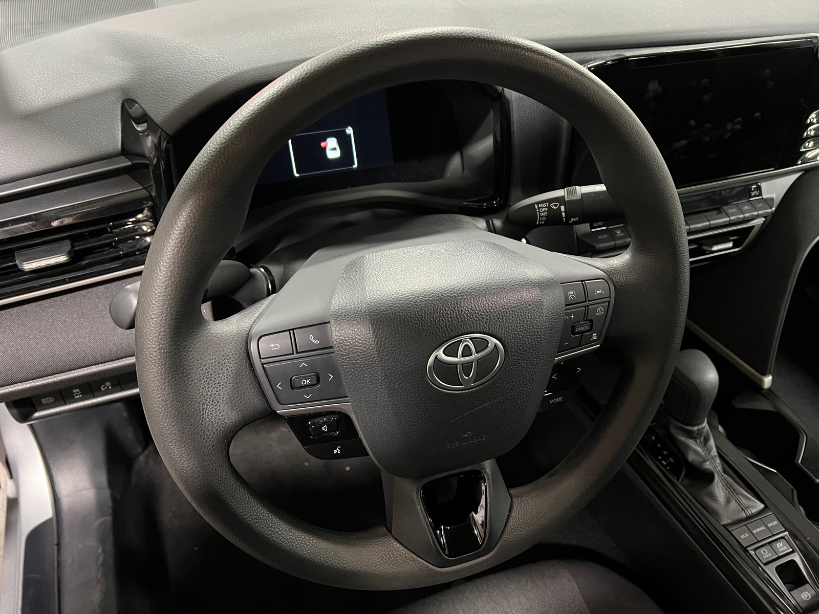 Thumbnail: 2025 Toyota Camry - 5