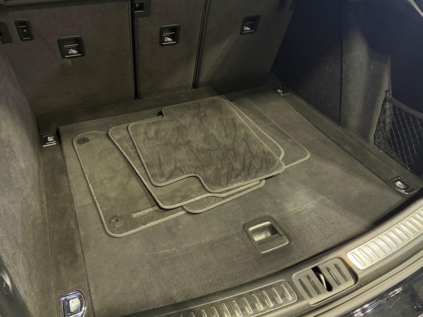 Thumbnail: 2023 Porsche Macan - 6