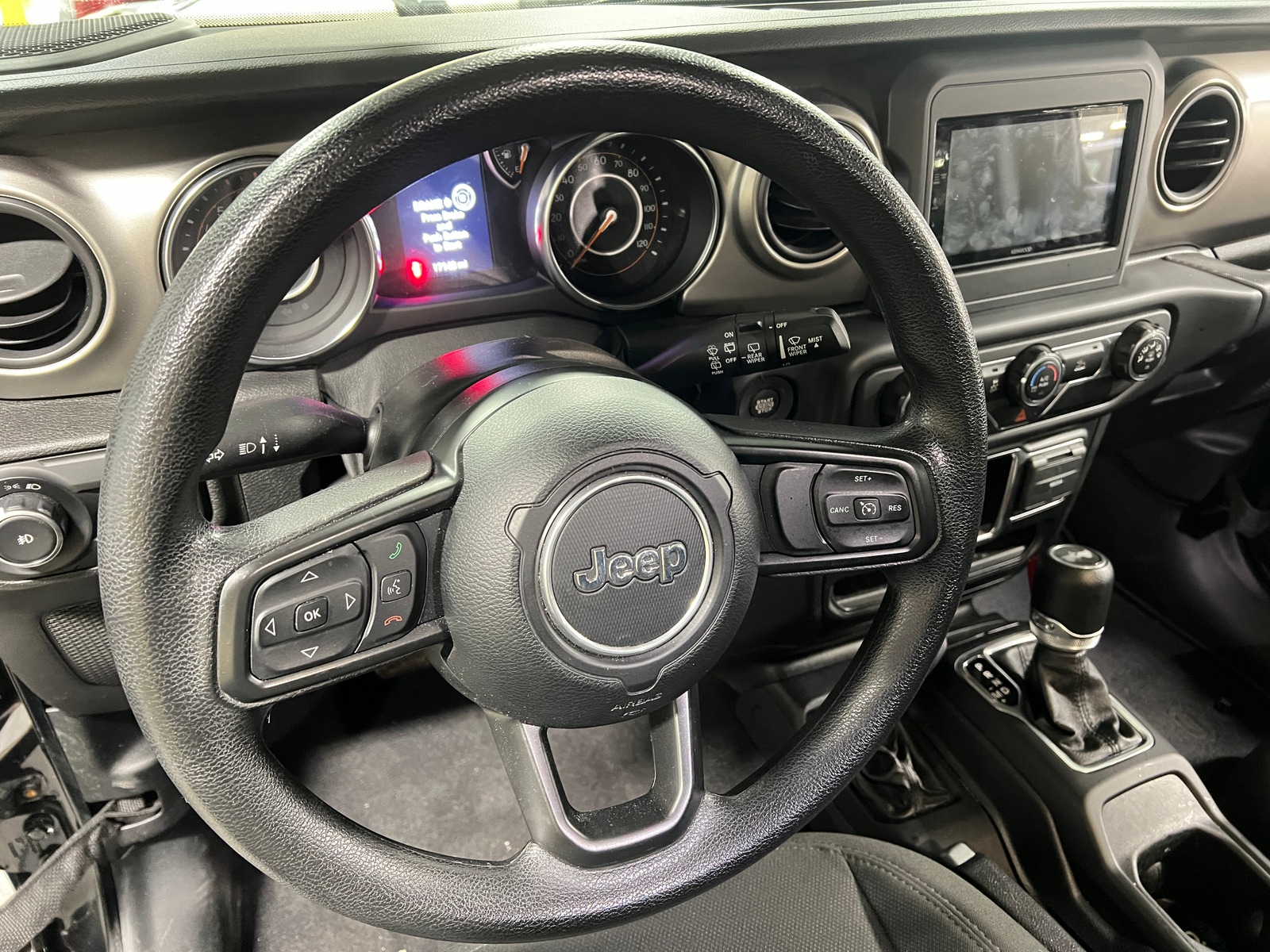 Thumbnail: 2021 Jeep Wrangler - 5