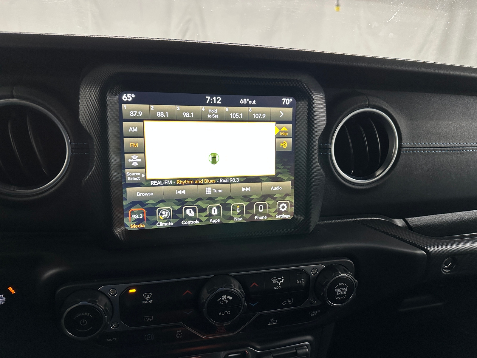 Thumbnail: 2023 Jeep Wrangler - 3