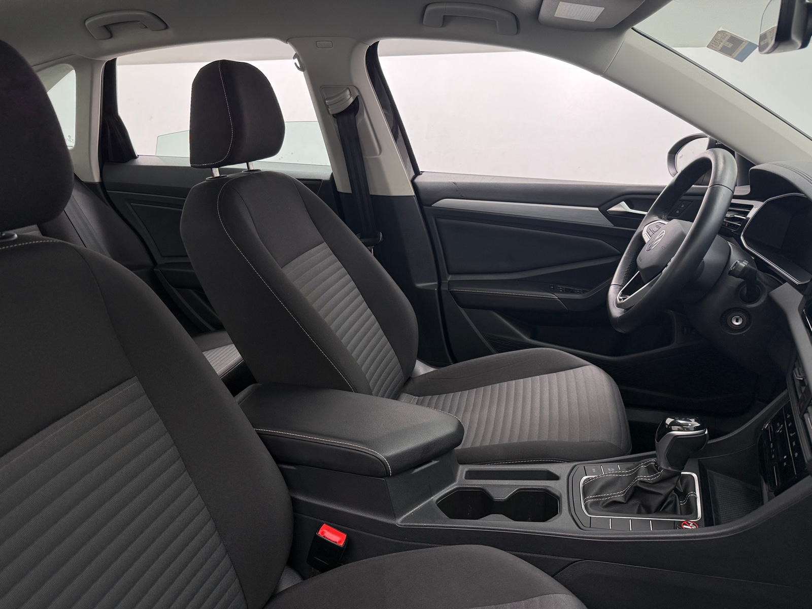 Thumbnail: 2025 Volkswagen Jetta - 2