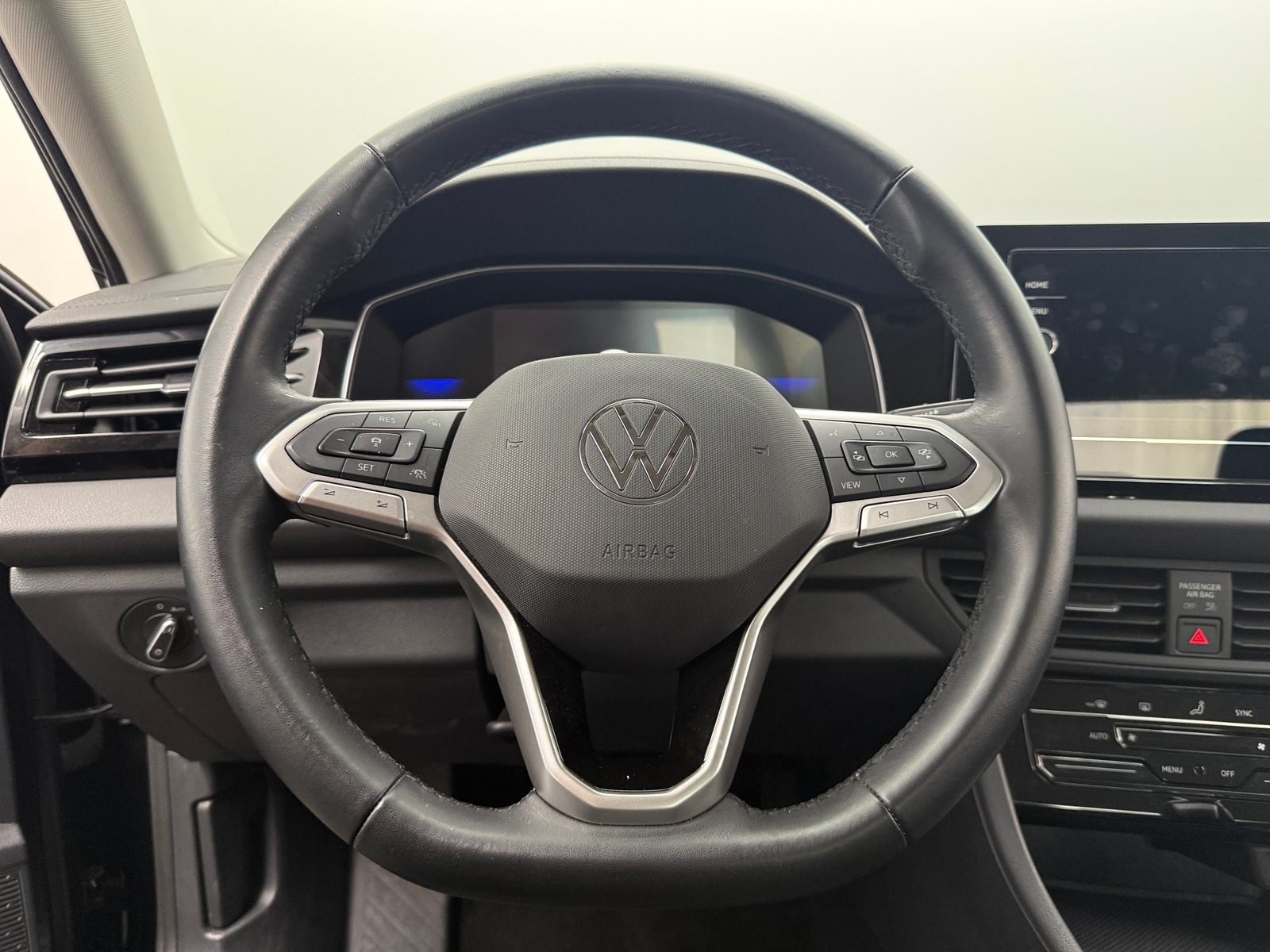 Thumbnail: 2025 Volkswagen Jetta - 5