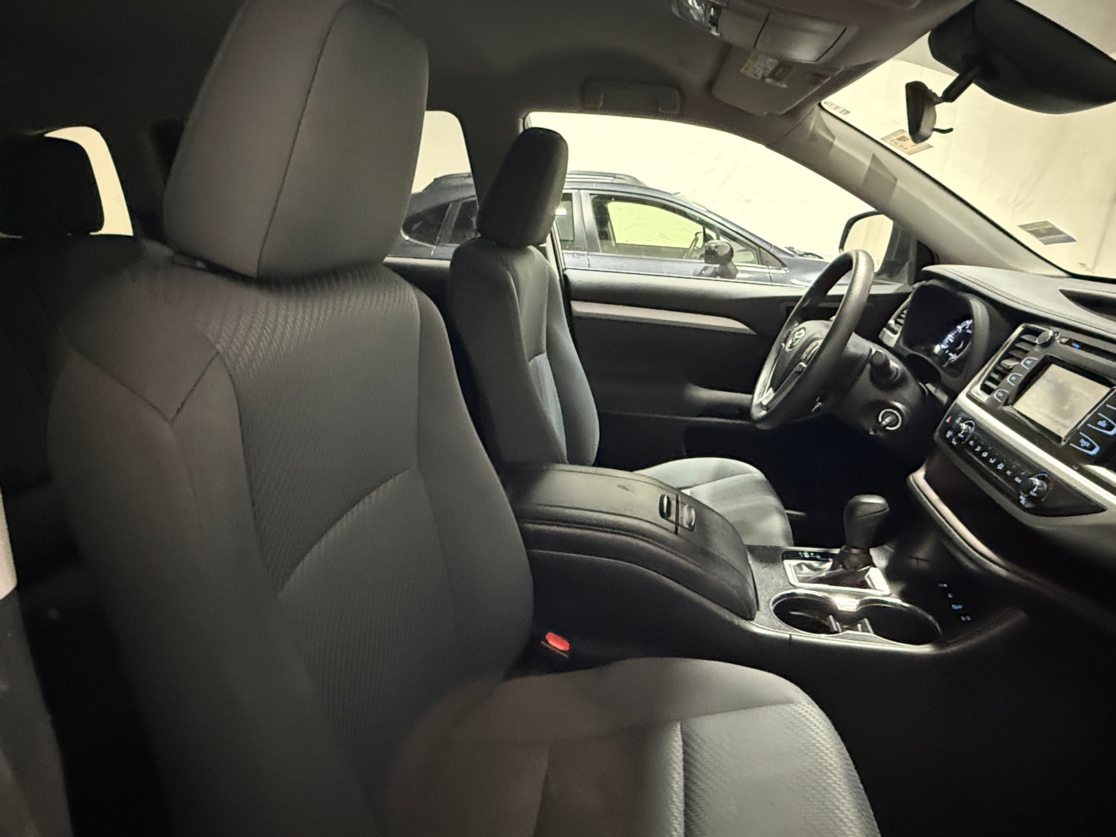 Thumbnail: 2019 Toyota Highlander - 2