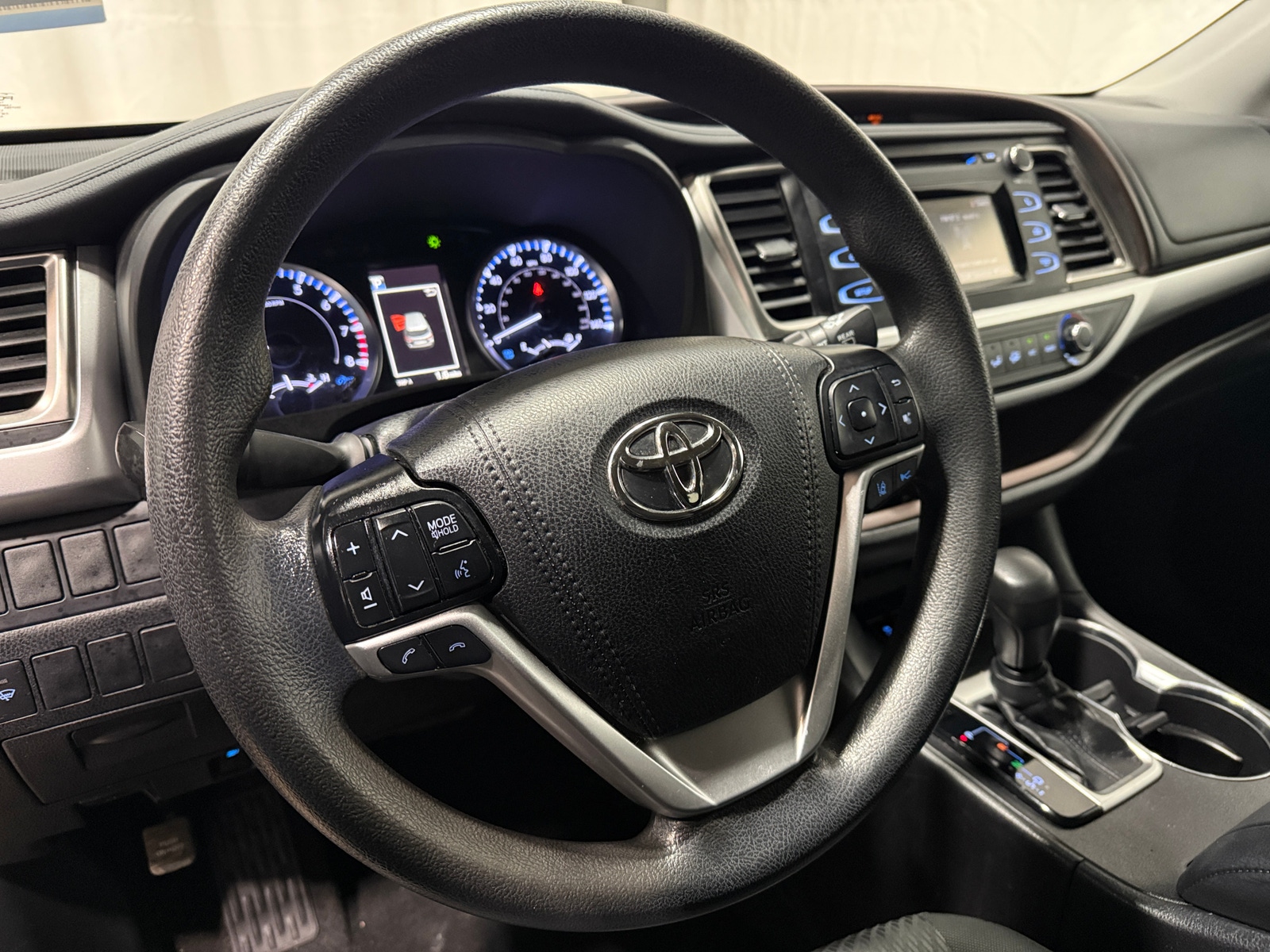 Thumbnail: 2019 Toyota Highlander - 5
