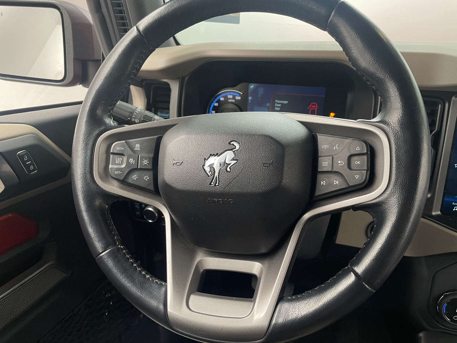 Thumbnail: 2022 Ford Bronco - 5