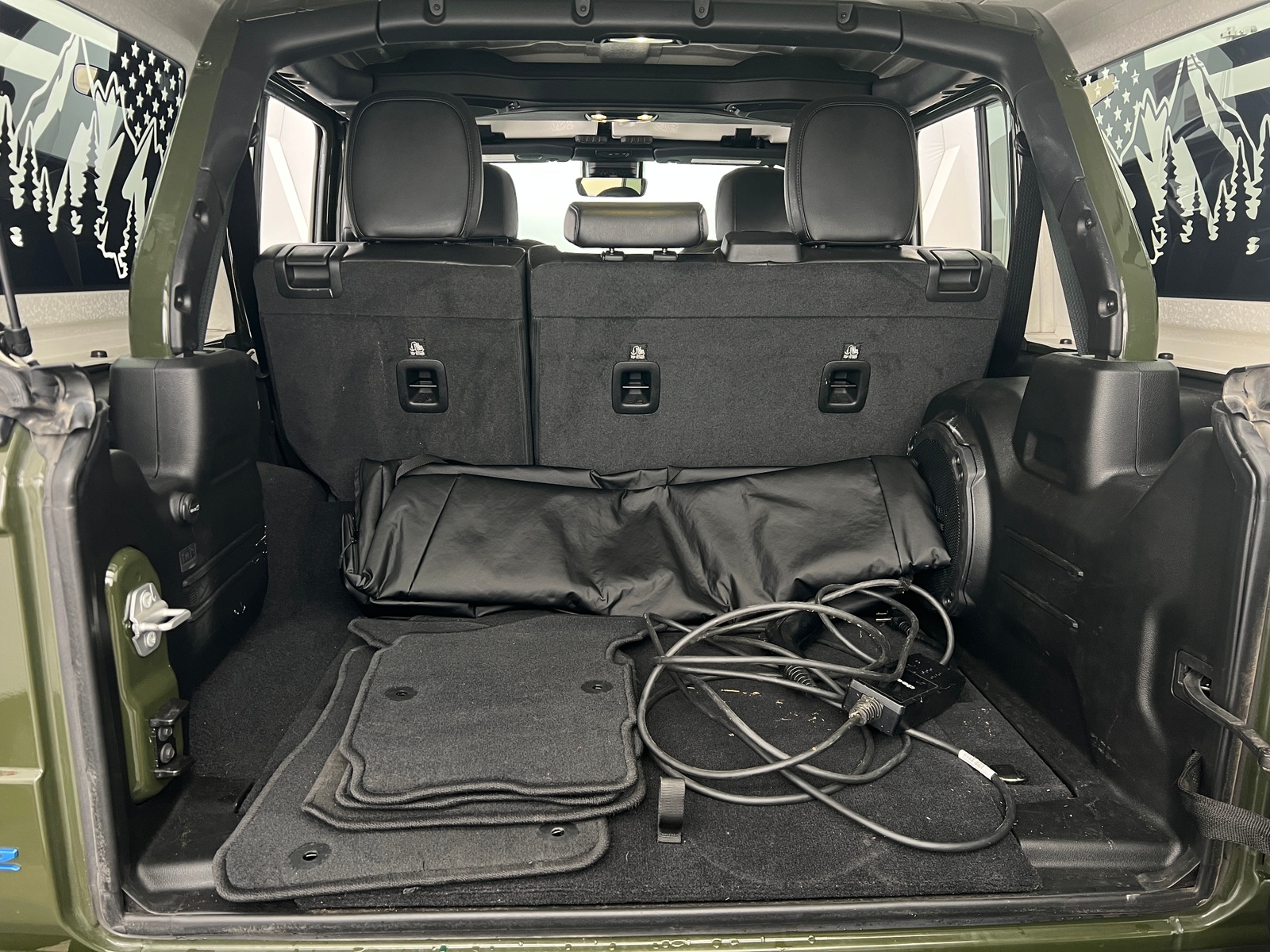 Thumbnail: 2021 Jeep Wrangler - 6