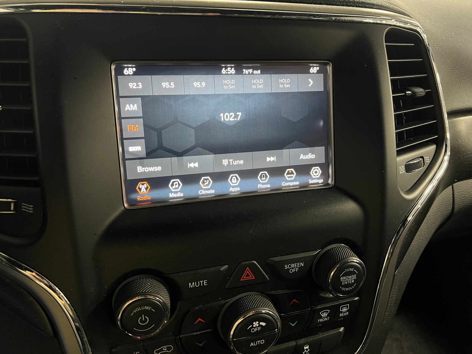 Thumbnail: 2018 Jeep Grand Cherokee - 4