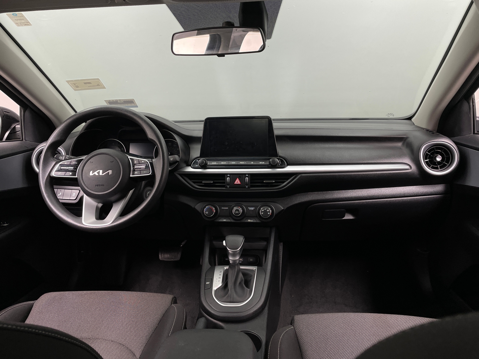 Thumbnail: 2024 Kia Forte - 3