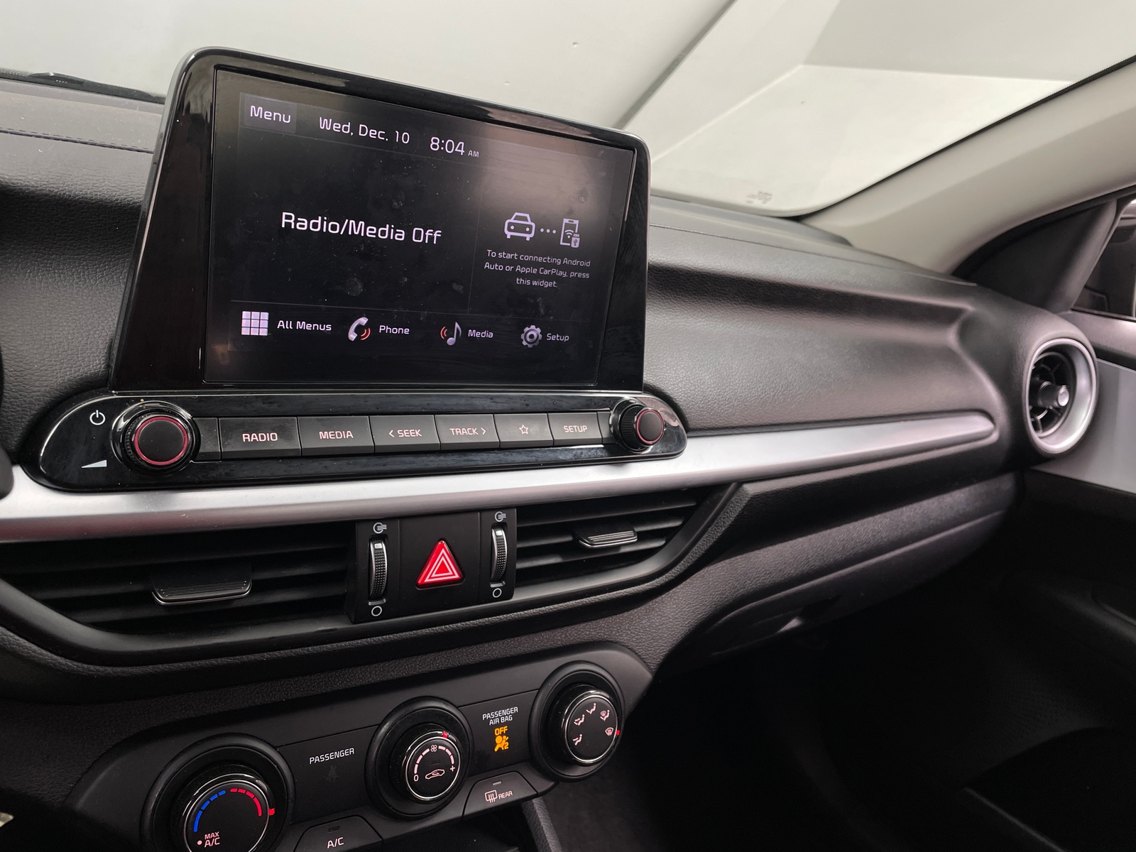 Thumbnail: 2024 Kia Forte - 4