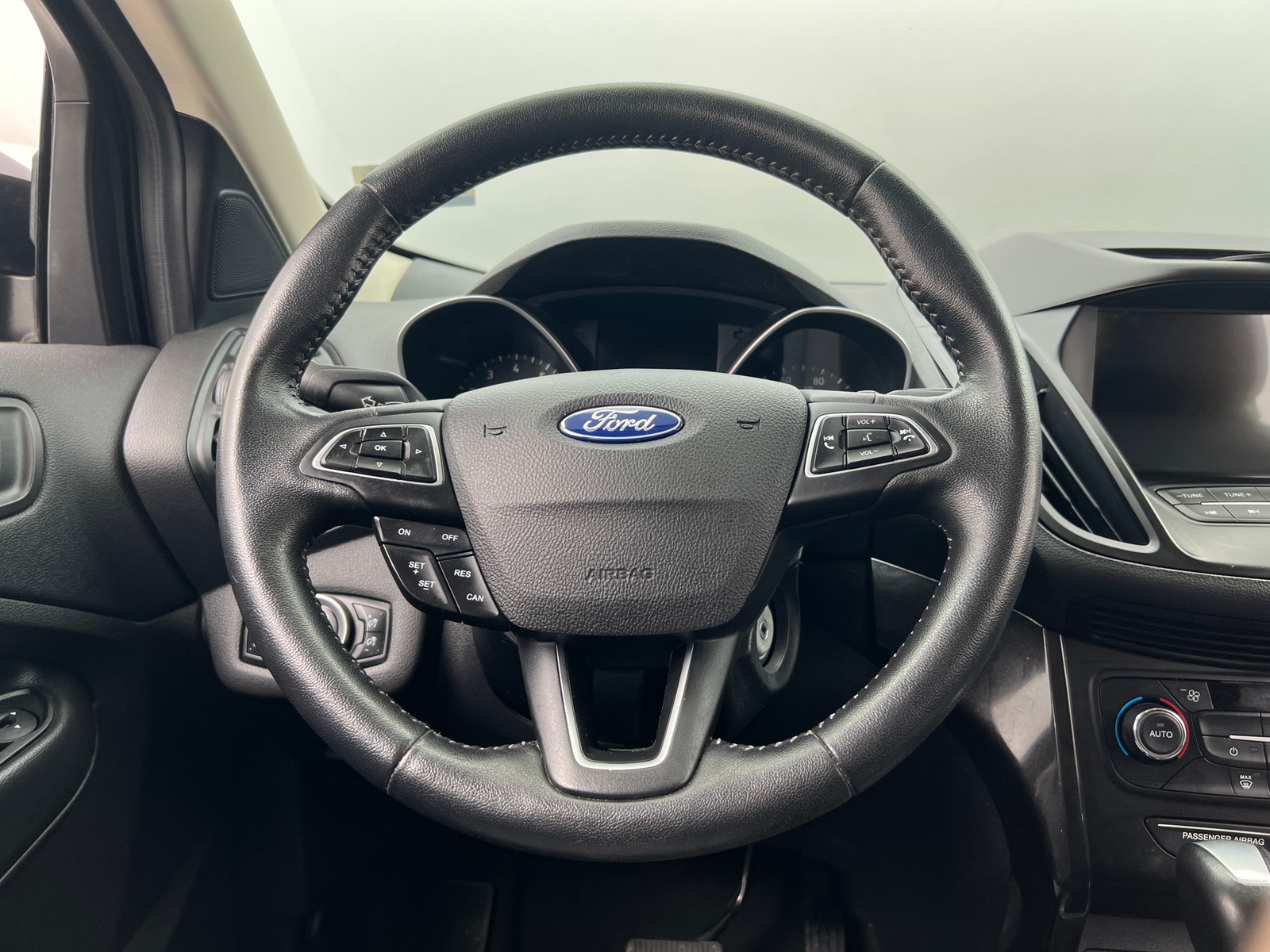 Thumbnail: 2017 Ford Escape - 5