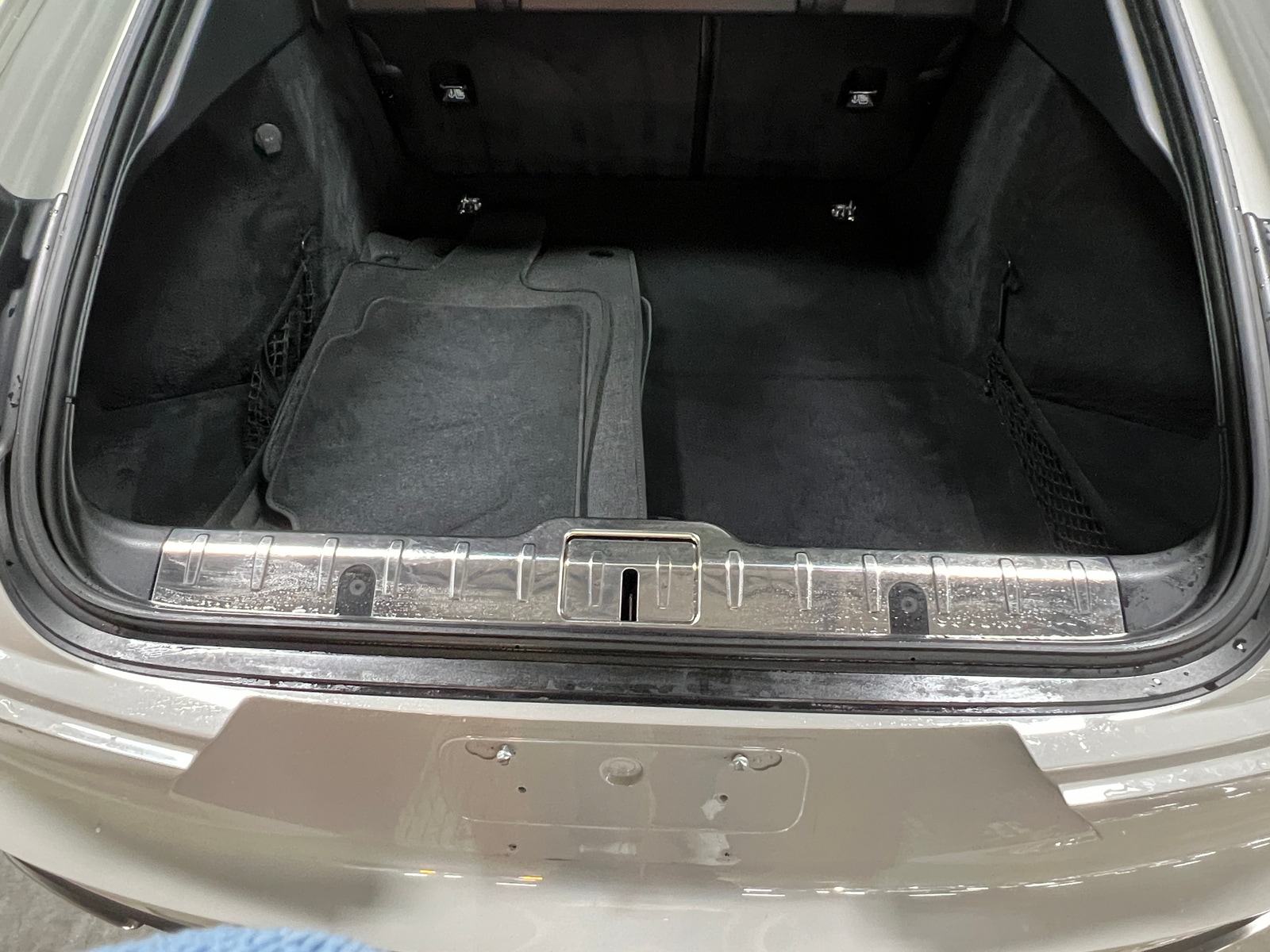 Thumbnail: 2019 Porsche Panamera - 6