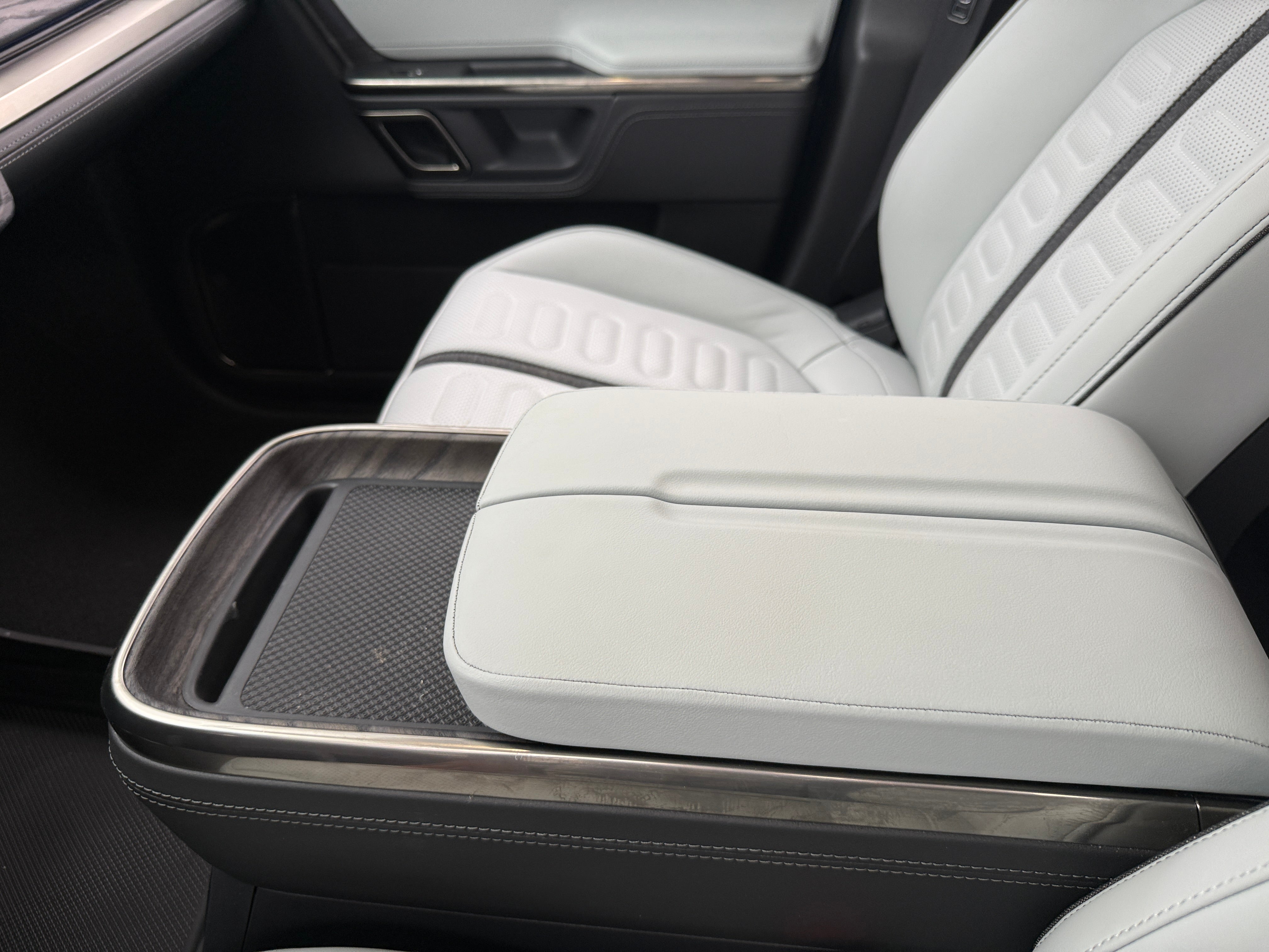 Used 2023 Rivian R1T Adventure with VIN 7FCTGAAA9PN023354 for sale in Oak Creek, WI