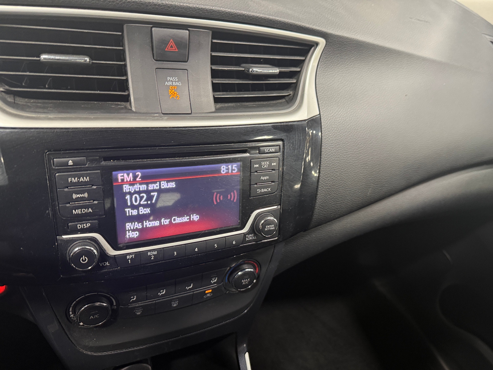 Thumbnail: 2016 Nissan Sentra - 4