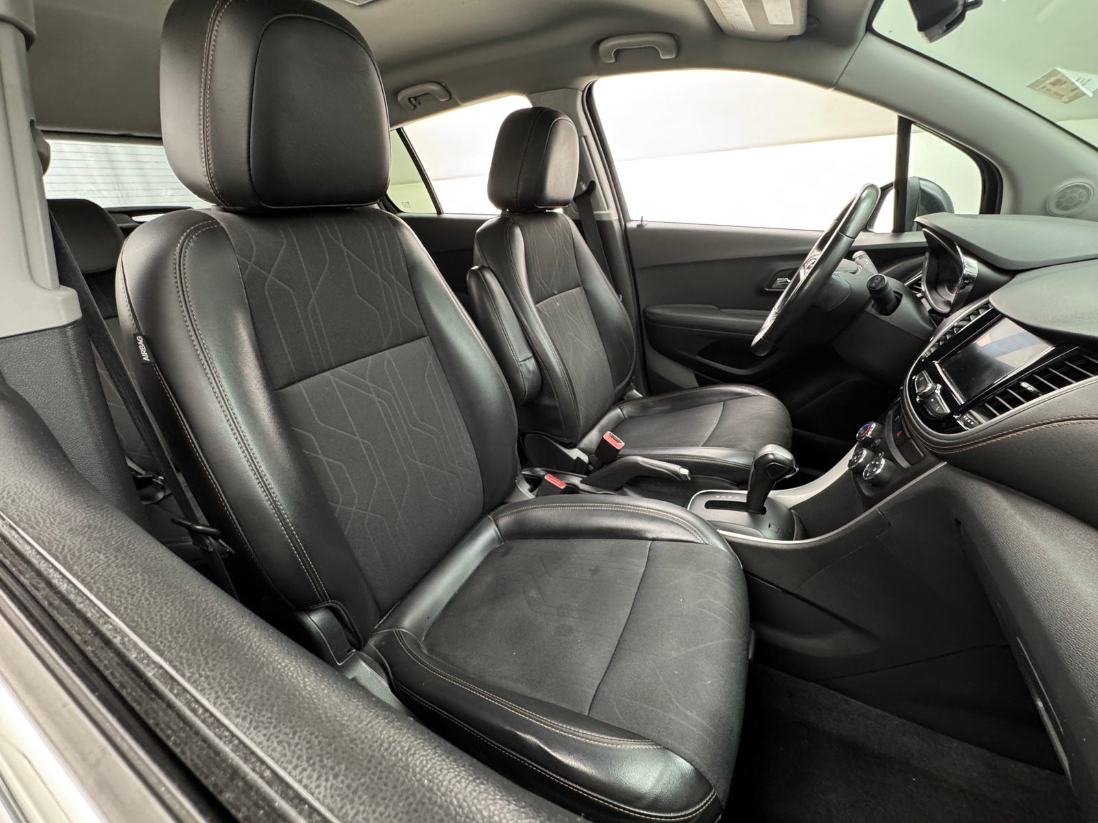 Thumbnail: 2020 Chevrolet Trax - 2