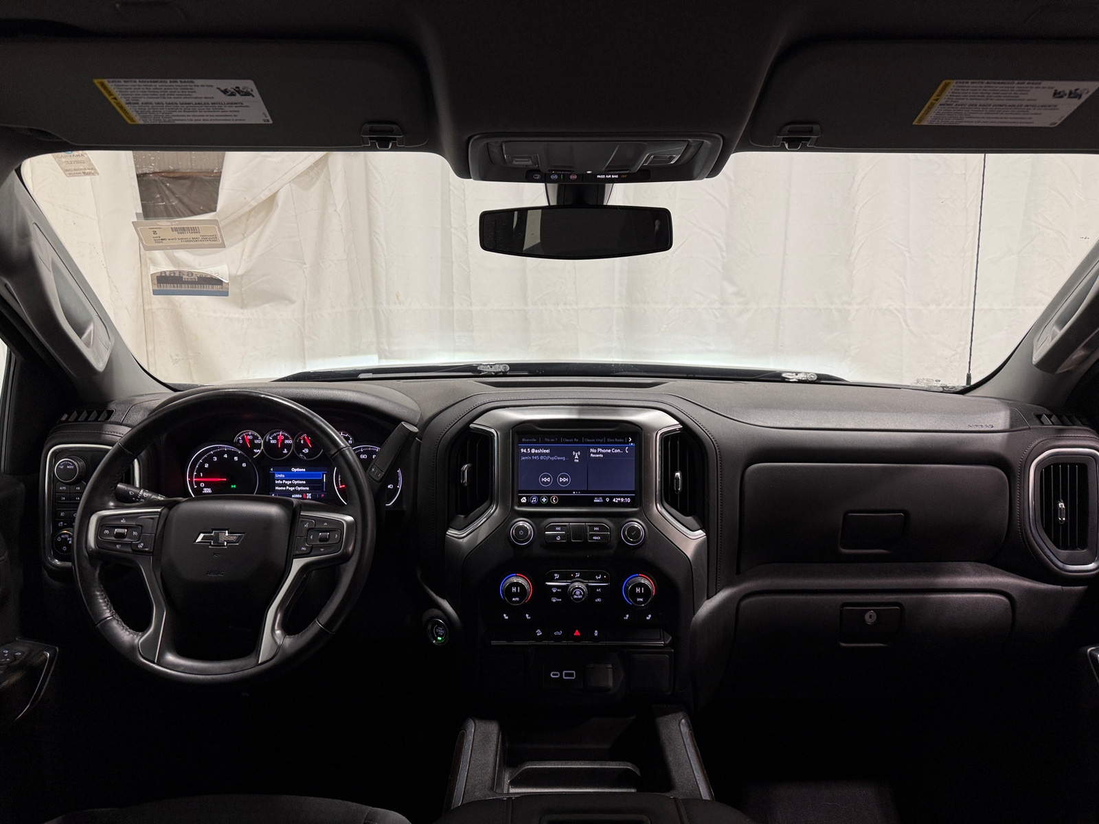 Thumbnail: 2022 Chevrolet Silverado 1500 - 3