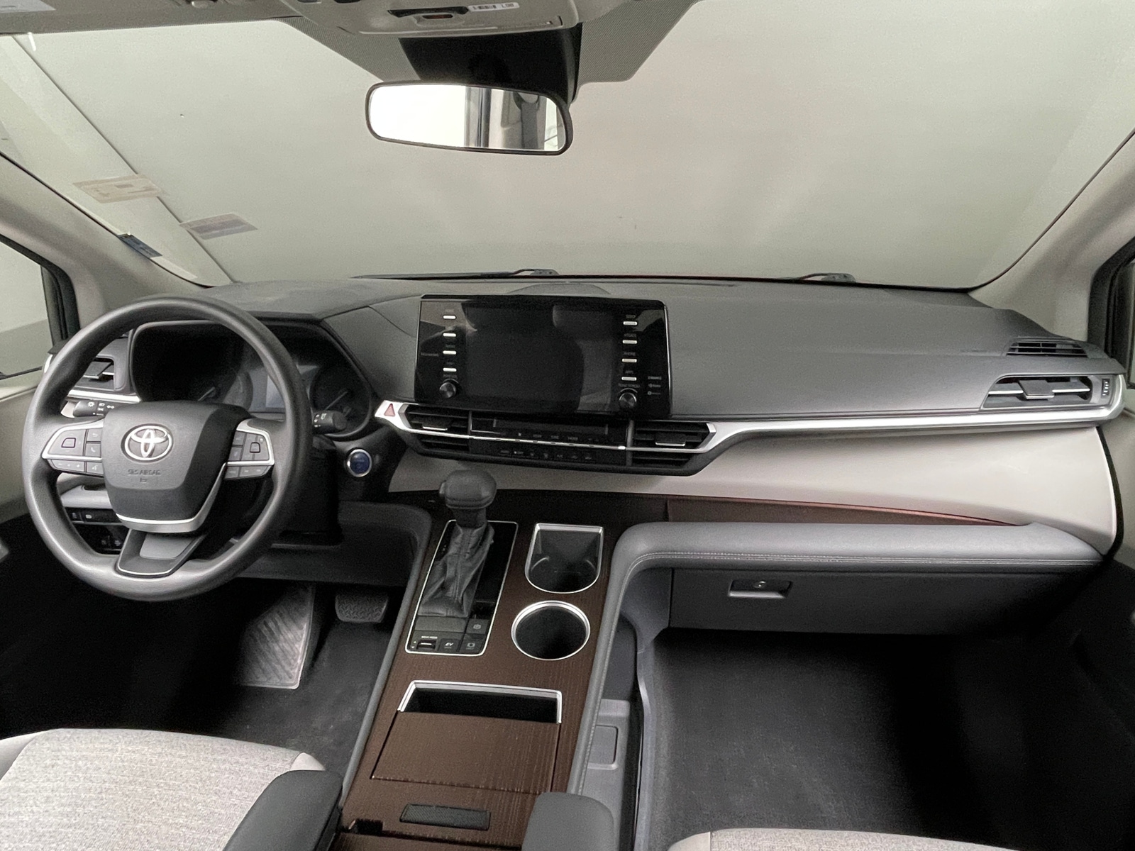 Thumbnail: 2021 Toyota Sienna - 3