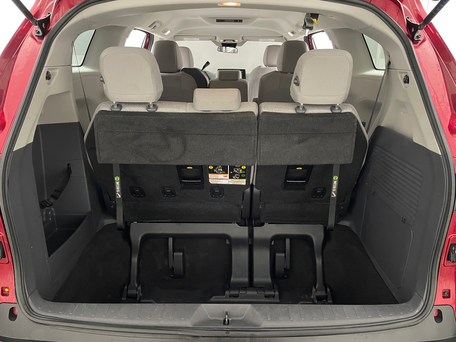 Thumbnail: 2021 Toyota Sienna - 7