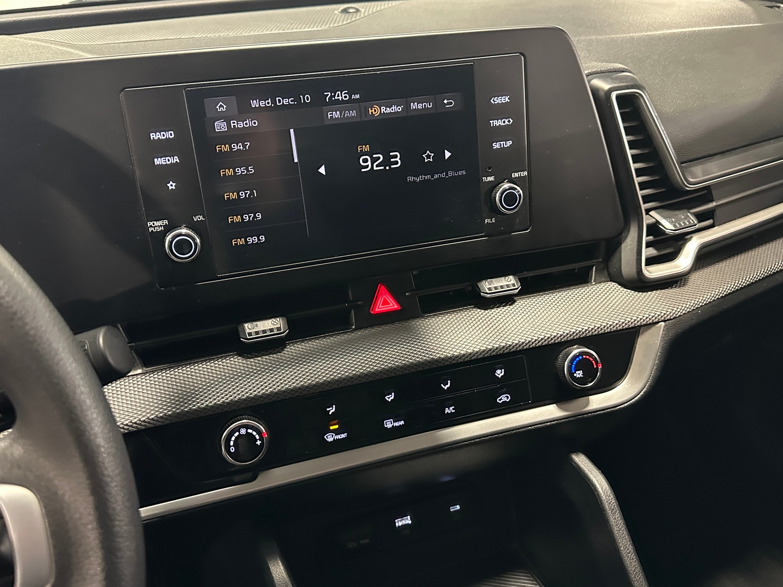 Thumbnail: 2023 Kia Sportage - 4