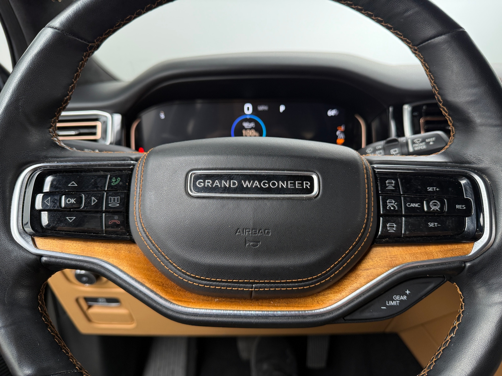 Thumbnail: 2022 Jeep Grand Wagoneer - 4