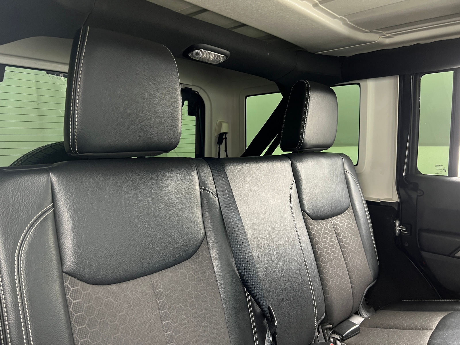 Thumbnail: 2016 Jeep Wrangler - 5