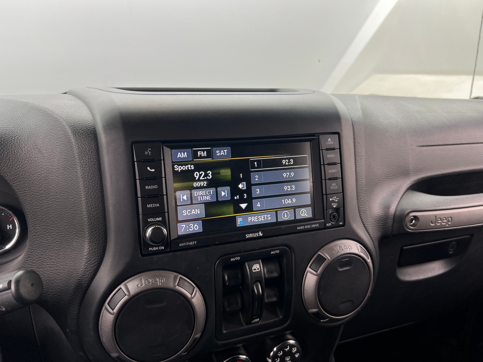 Thumbnail: 2016 Jeep Wrangler - 3