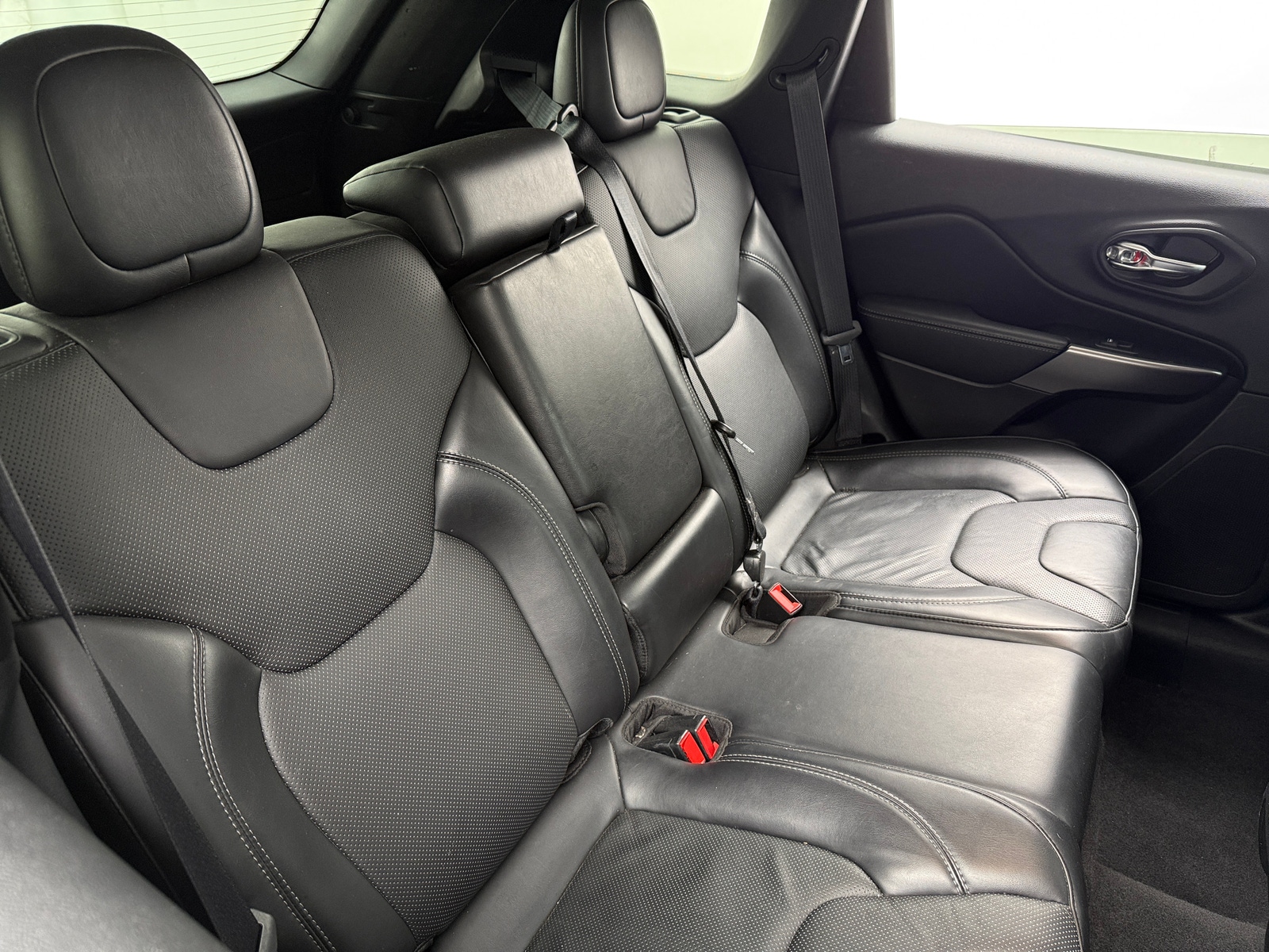 Thumbnail: 2019 Jeep Cherokee - 5