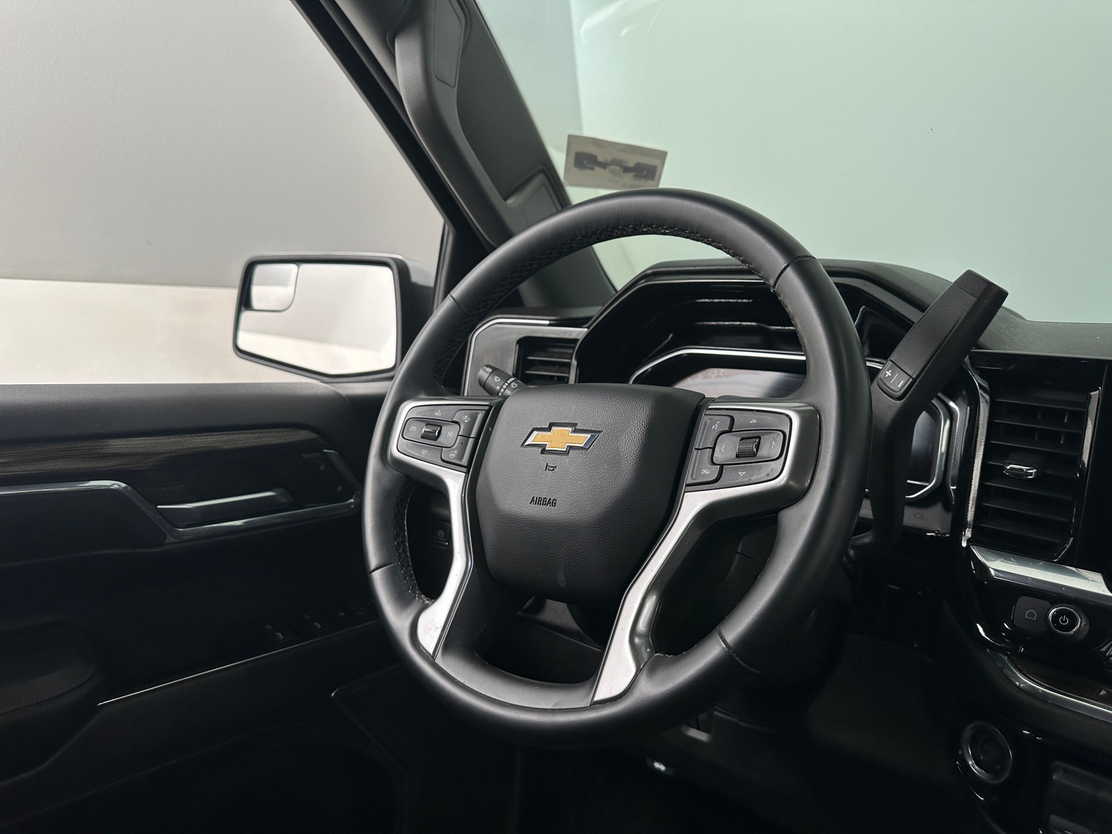 Thumbnail: 2024 Chevrolet Silverado 1500 - 5