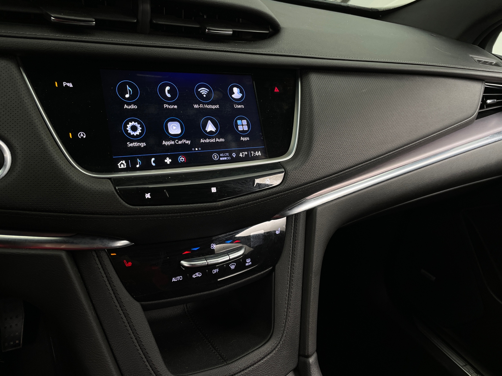 Thumbnail: 2021 Cadillac XT5 - 3