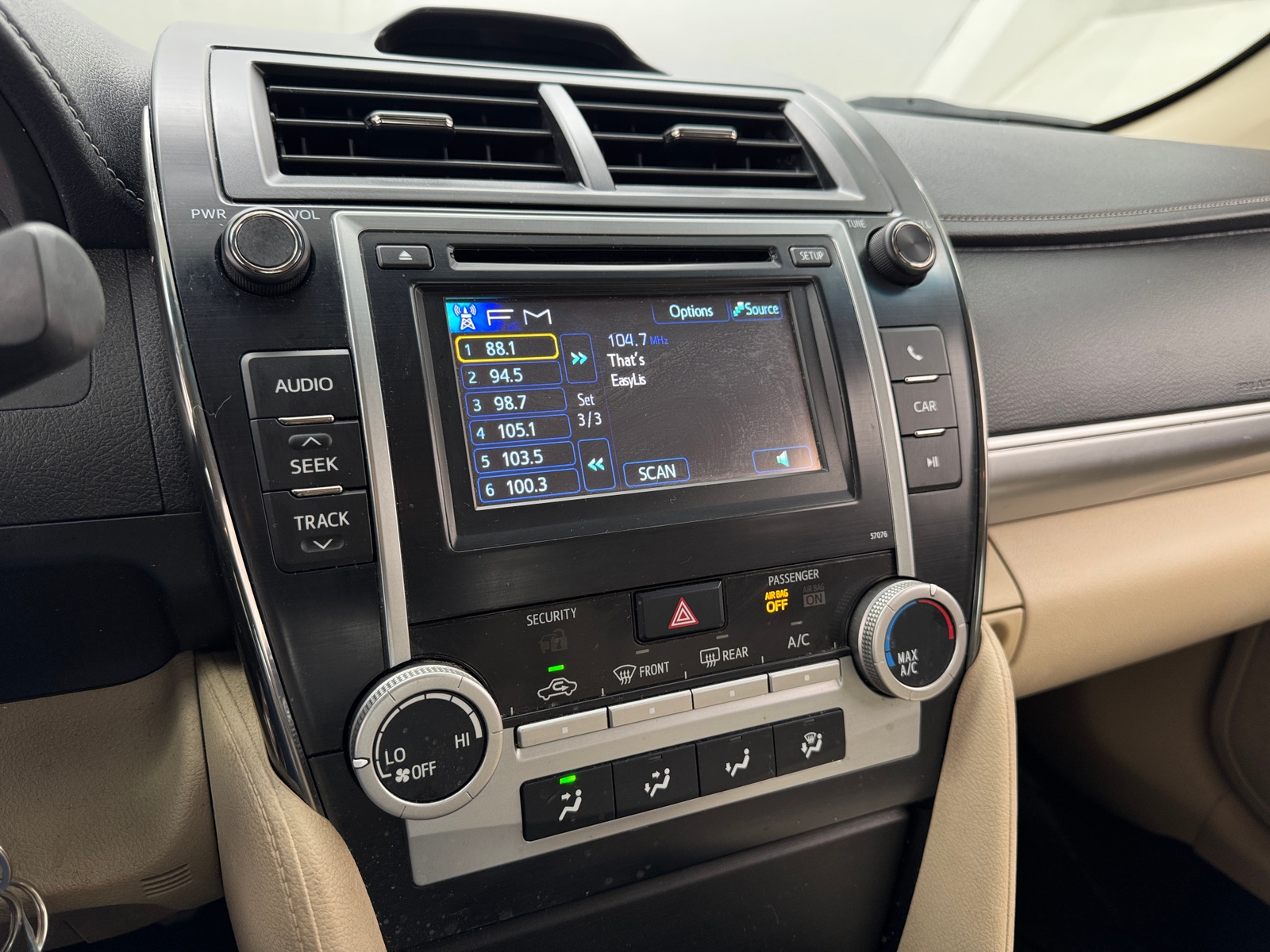 Thumbnail: 2013 Toyota Camry - 4