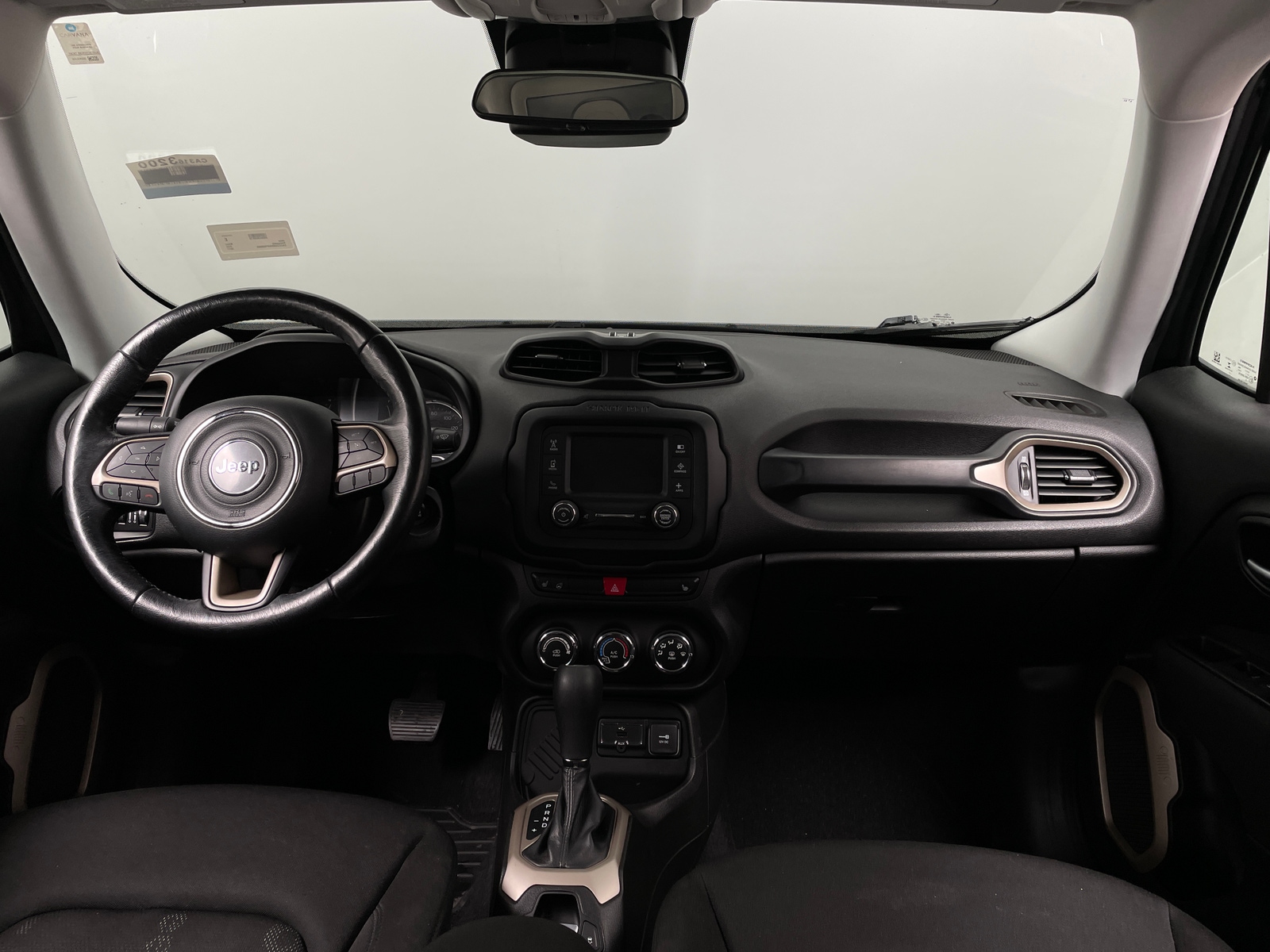 Thumbnail: 2017 Jeep Renegade - 3