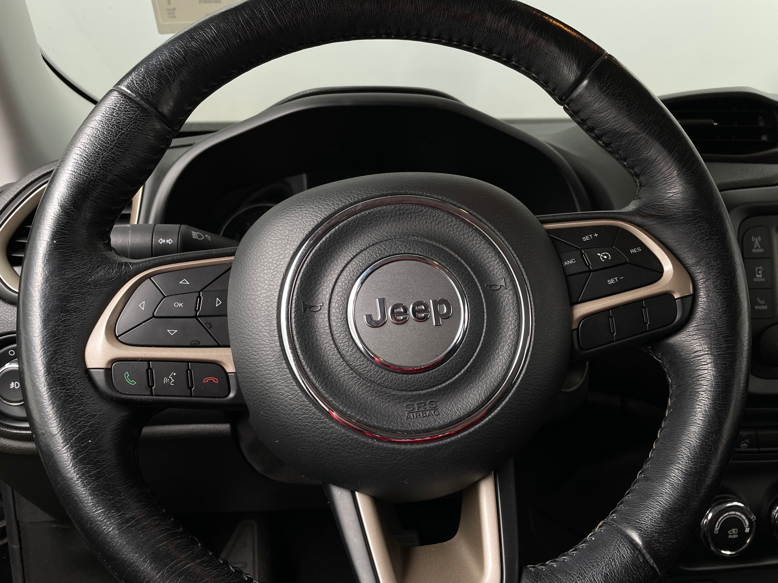 Thumbnail: 2017 Jeep Renegade - 5