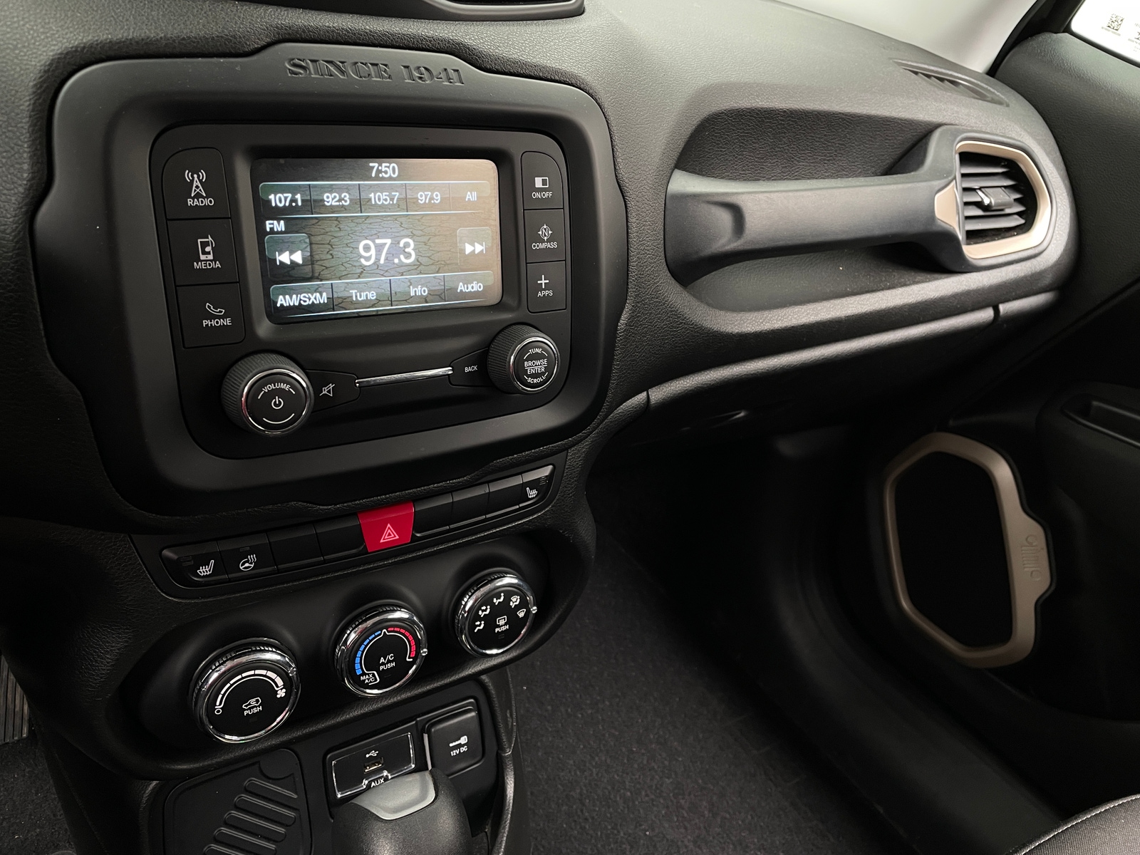 Thumbnail: 2017 Jeep Renegade - 4