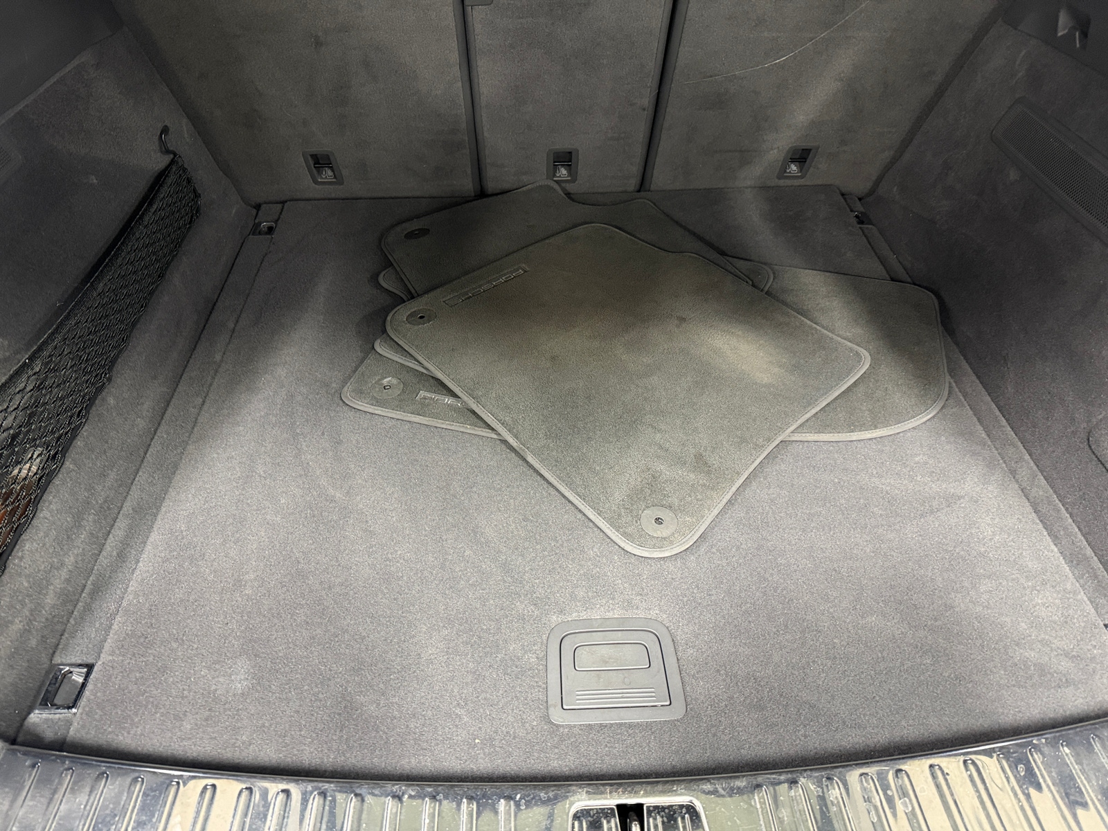 Thumbnail: 2020 Porsche  - 6